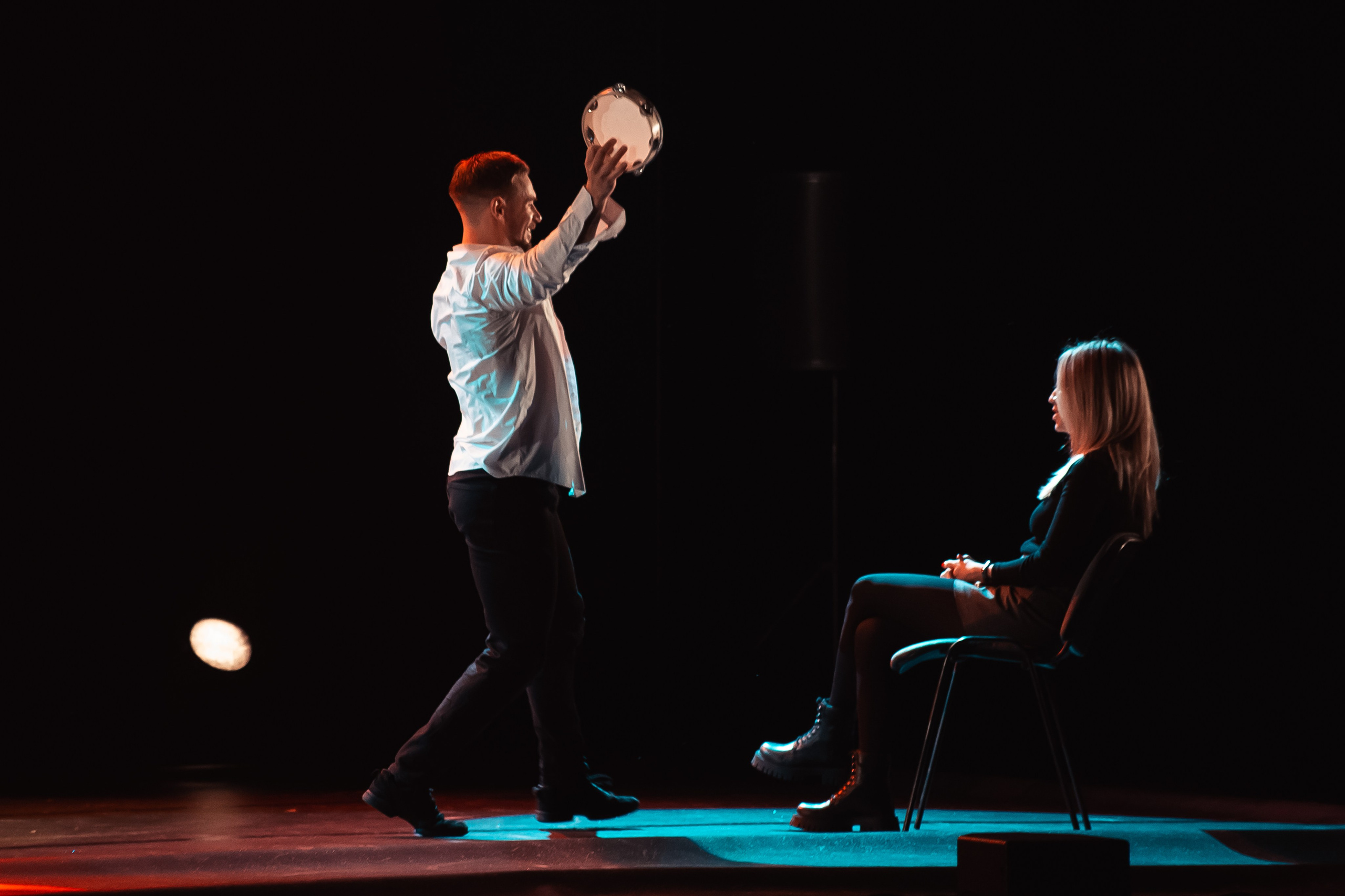 Шоу под дождем, Гранд Холл Сибирь, 20.02.2026. Фотограф Регина Крикунова г. Красноярск