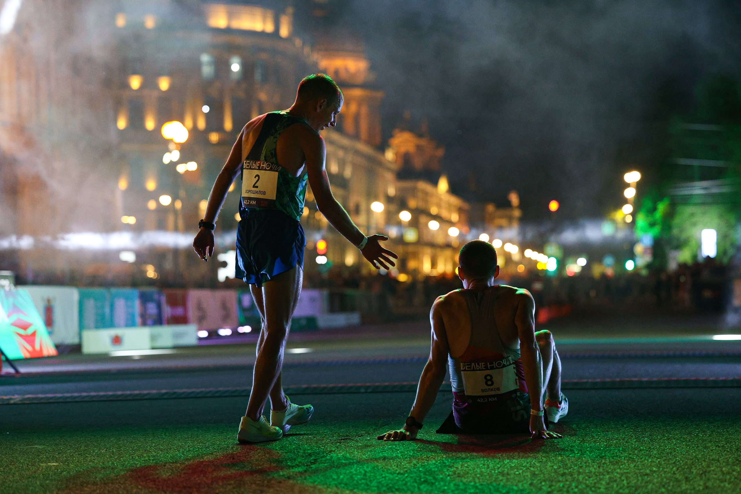 Марафон Белые ночи 2024. Профессиональный спортивный фотограф в Санкт-Петербурге