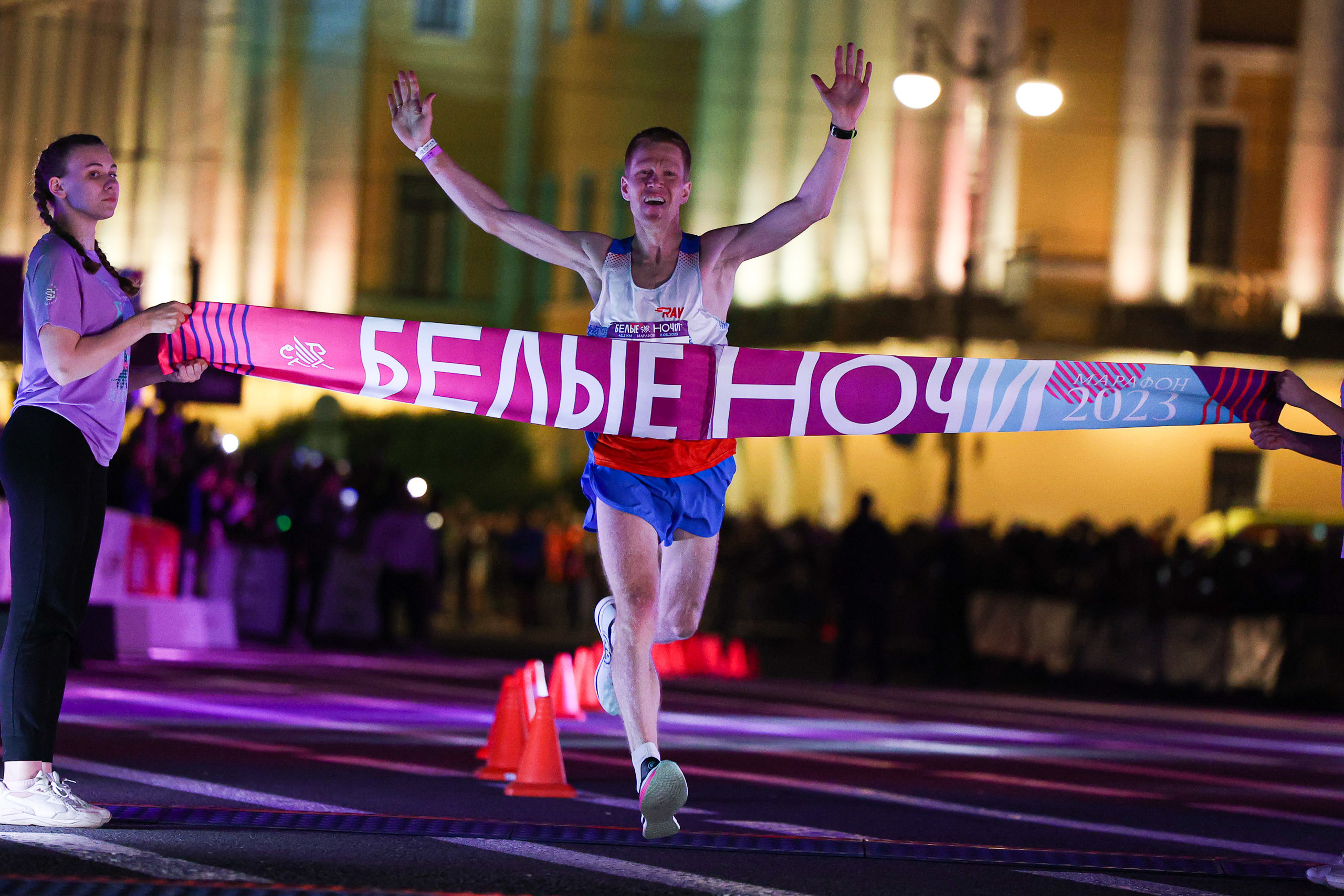 Марафон Белые ночи 2024. Профессиональный спортивный фотограф в Санкт-Петербурге