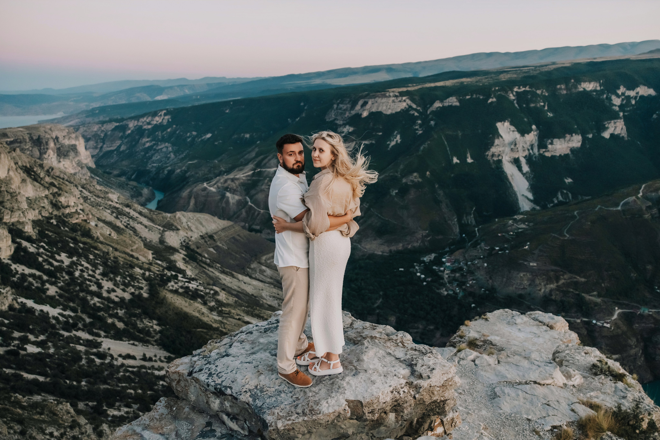 Фотосессия в горах прекрасной пары АРТЕМ & АЛЕСЯ. Свадебный фотограф в Махачкале Иван Айвазян