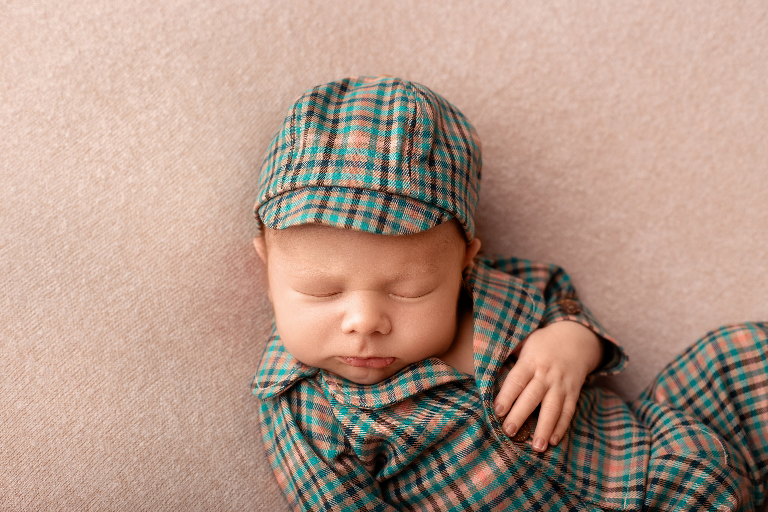 Только малыш. Фотограф новорожденных и детский фотограф в Радужном Васильева Елена