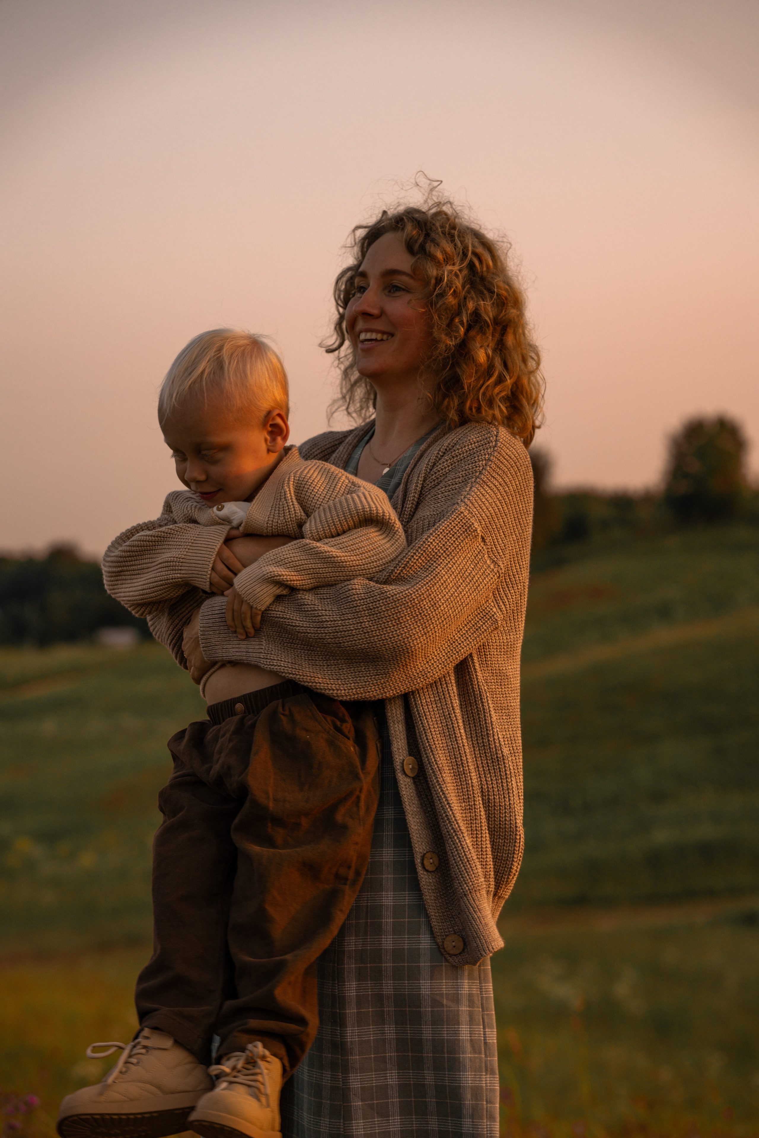 Душевная съемка на холмах. Семейный и портретный фотограф в Санкт-Петербурге Татьяна Гримоть