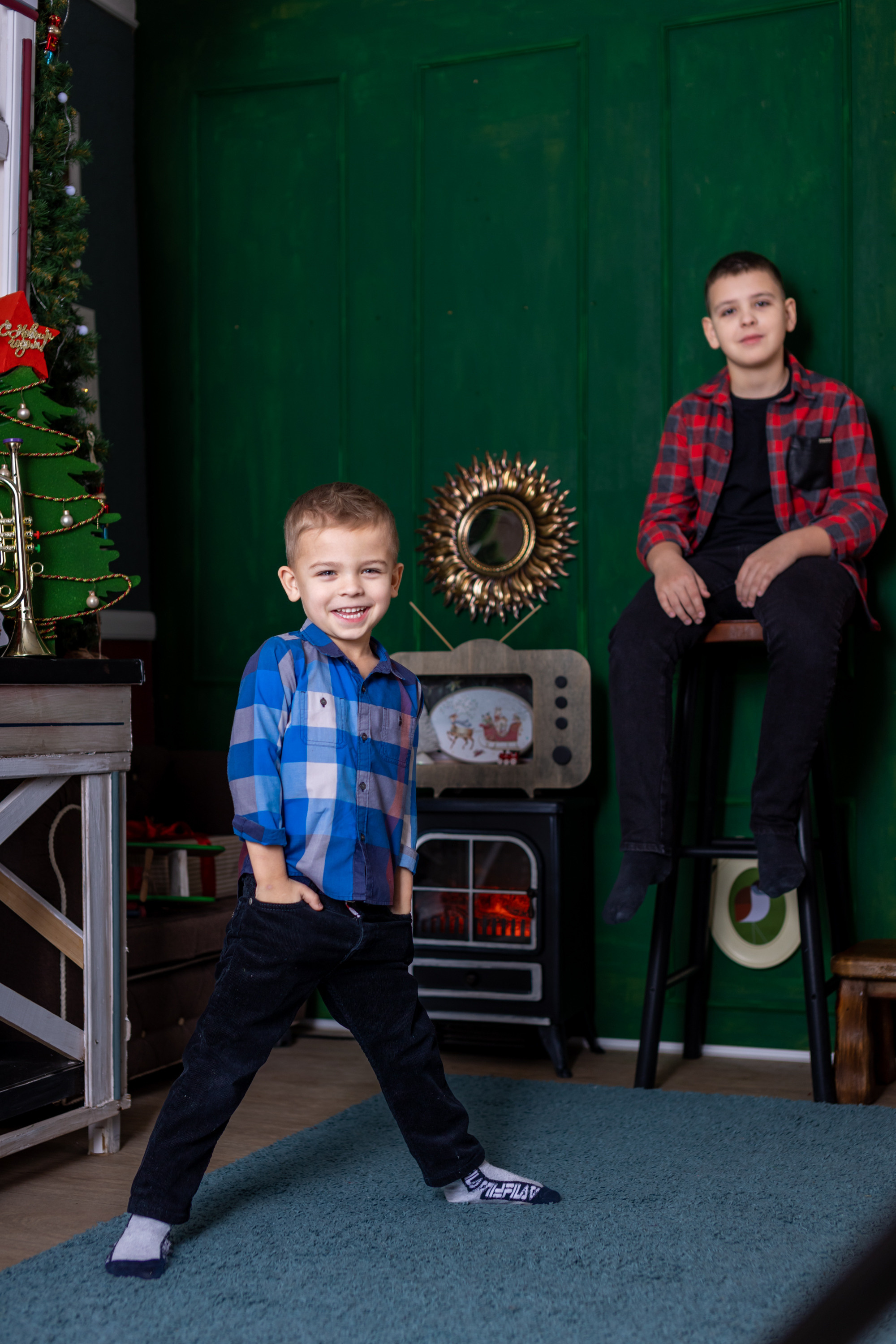 Семейная новогодняя фотосессия. Фотограф в Оренбурге. Профессиональный фотограф