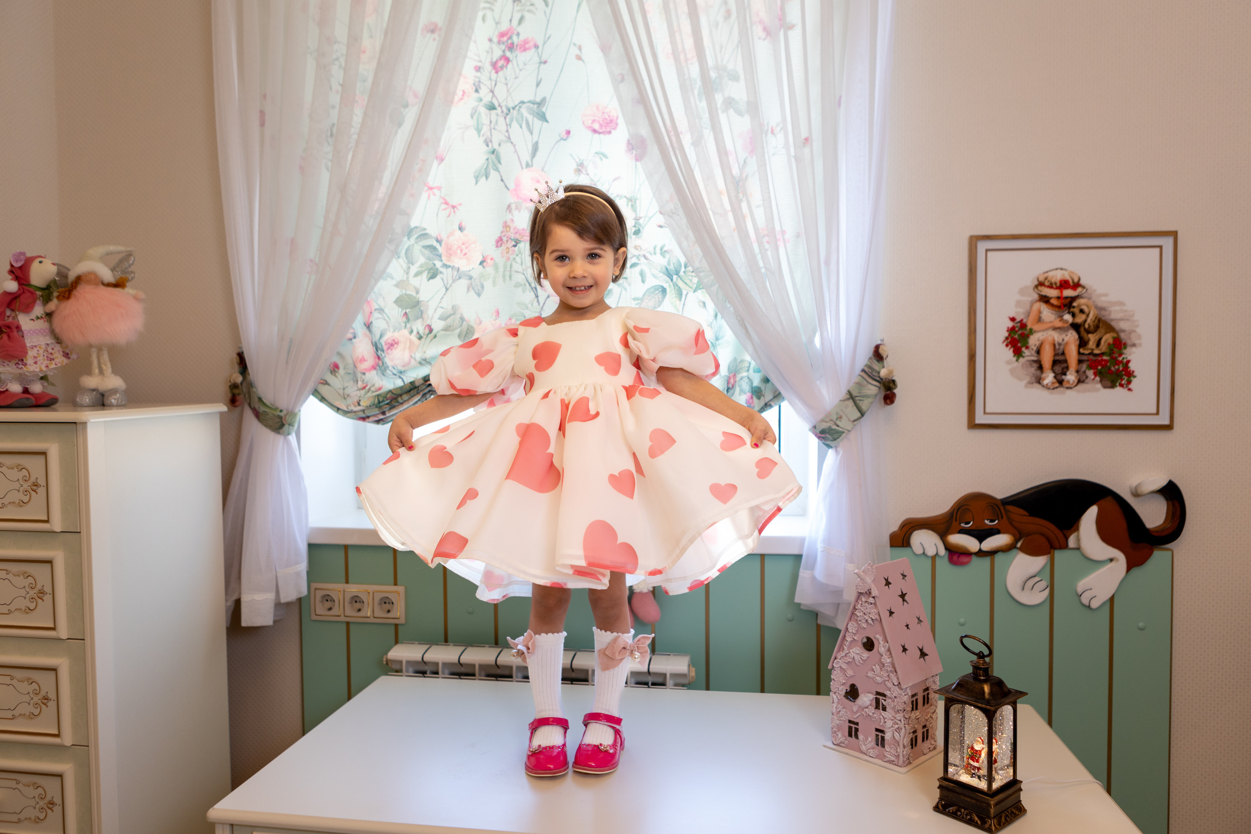 Домашняя фотосессия Катюшки. Фотограф в Оренбурге. Профессиональный фотограф