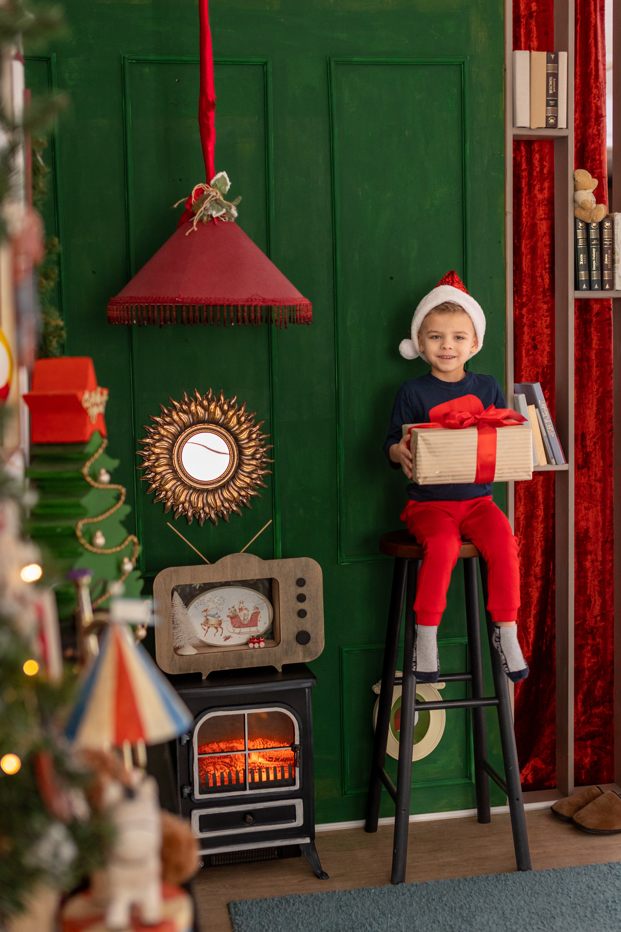 Семейная новогодняя фотосессия. Фотограф в Оренбурге. Профессиональный фотограф