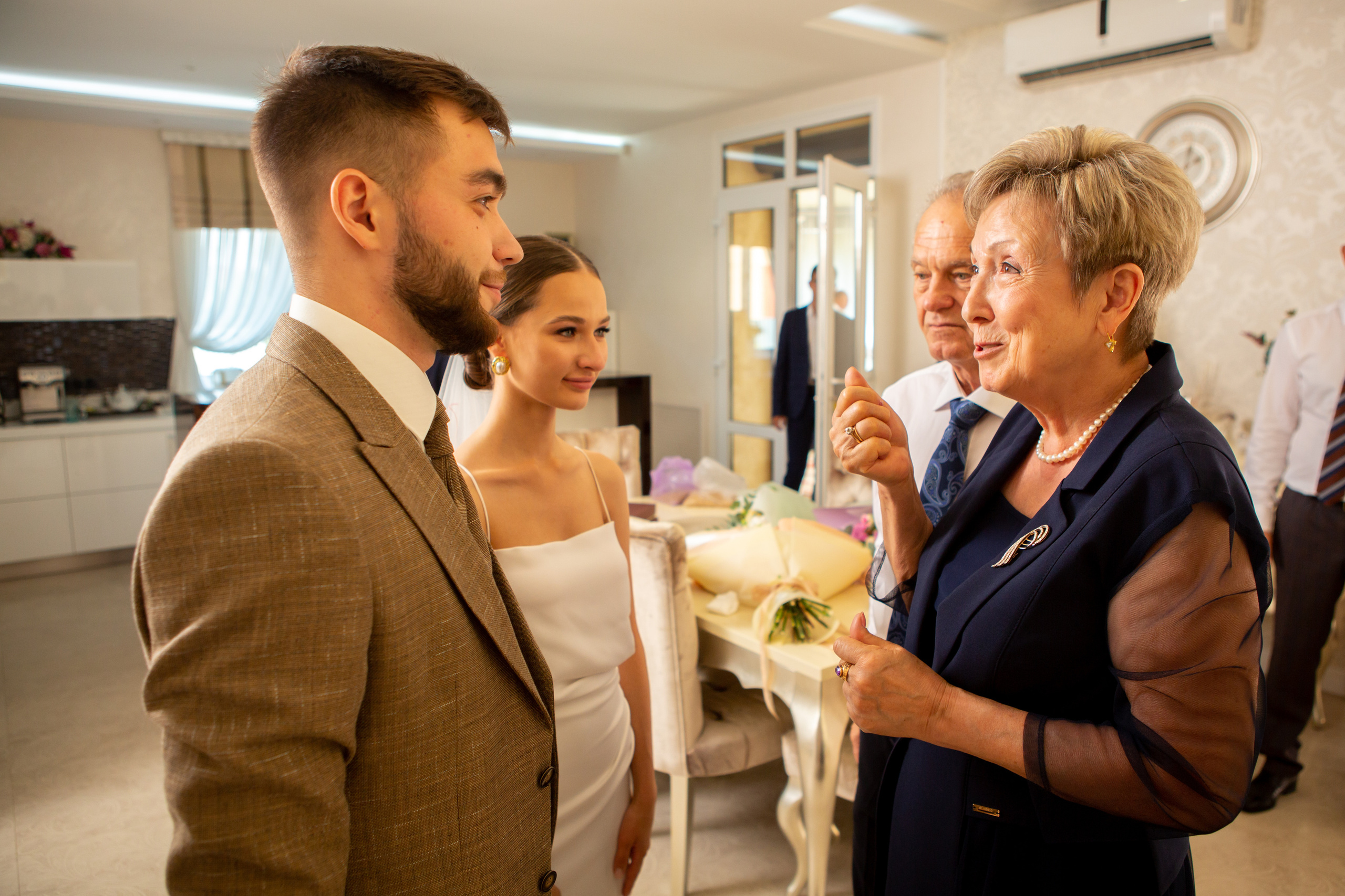 В ожиданнии молодоженов. Фотограф в Оренбурге. Профессиональный фотограф