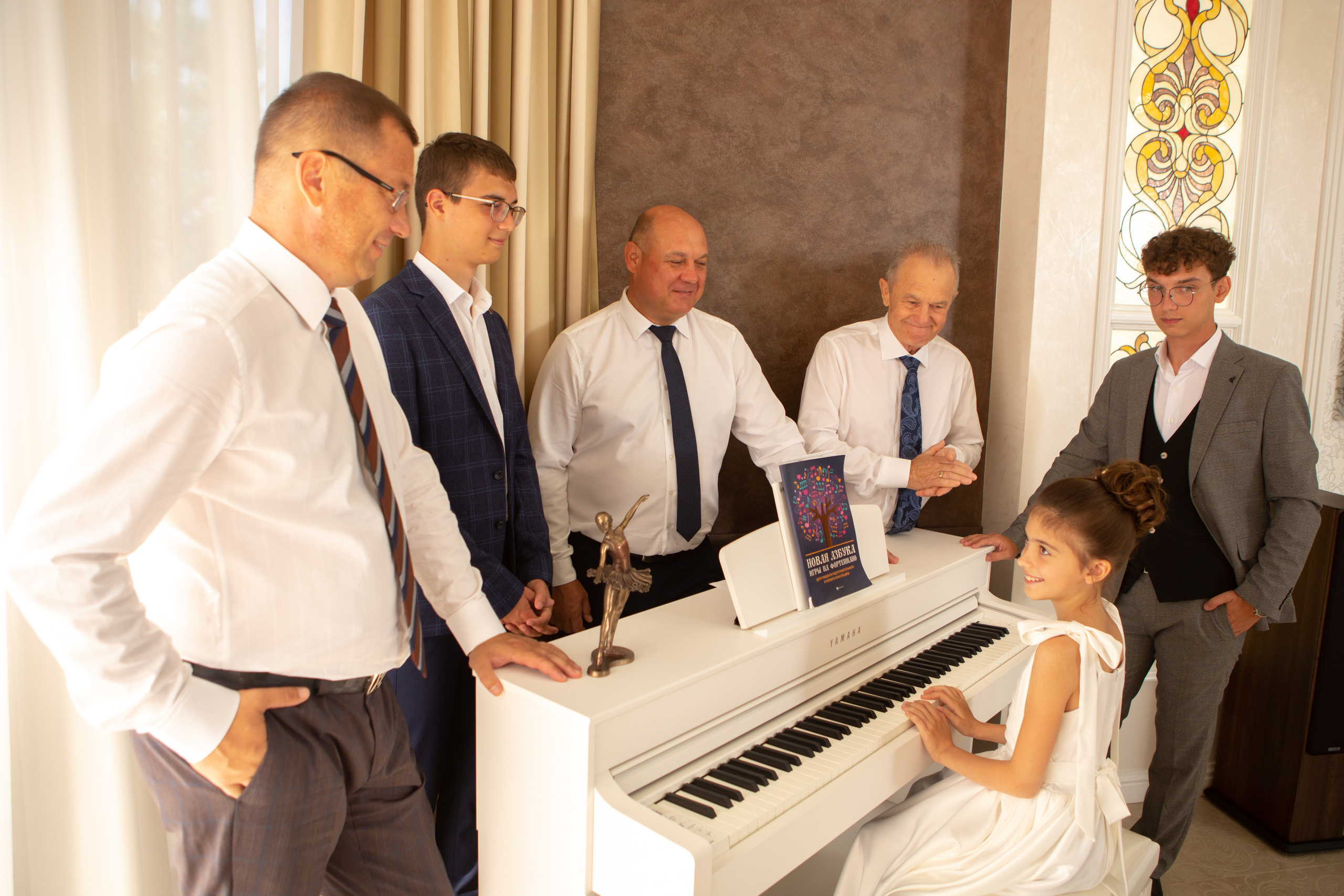 В ожиданнии молодоженов. Фотограф в Оренбурге. Профессиональный фотограф