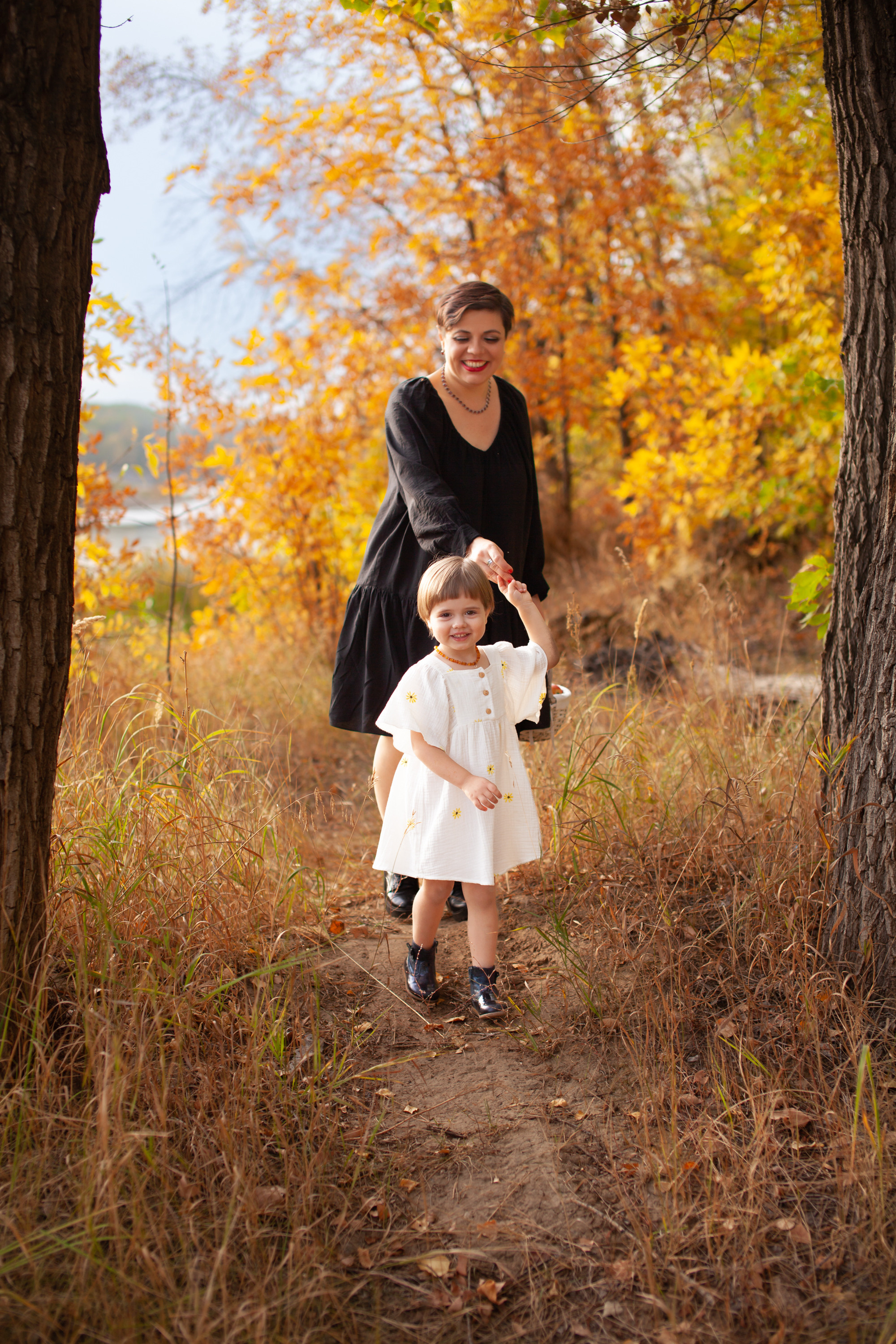 Осенняя прогулка Софы. Фотограф в Оренбурге. Профессиональный фотограф