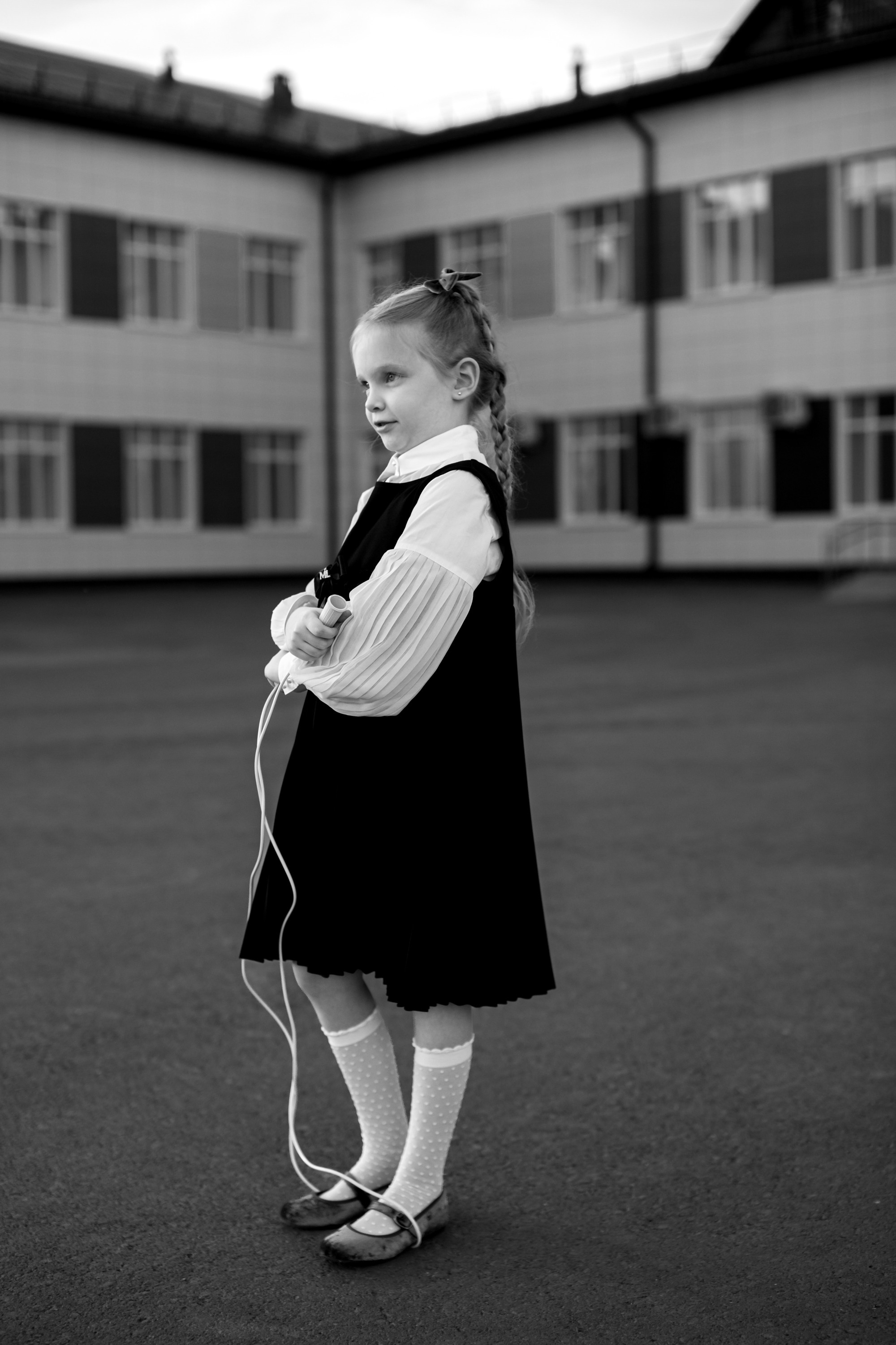 Маша идёт в школу. Фотограф в Оренбурге. Профессиональный фотограф