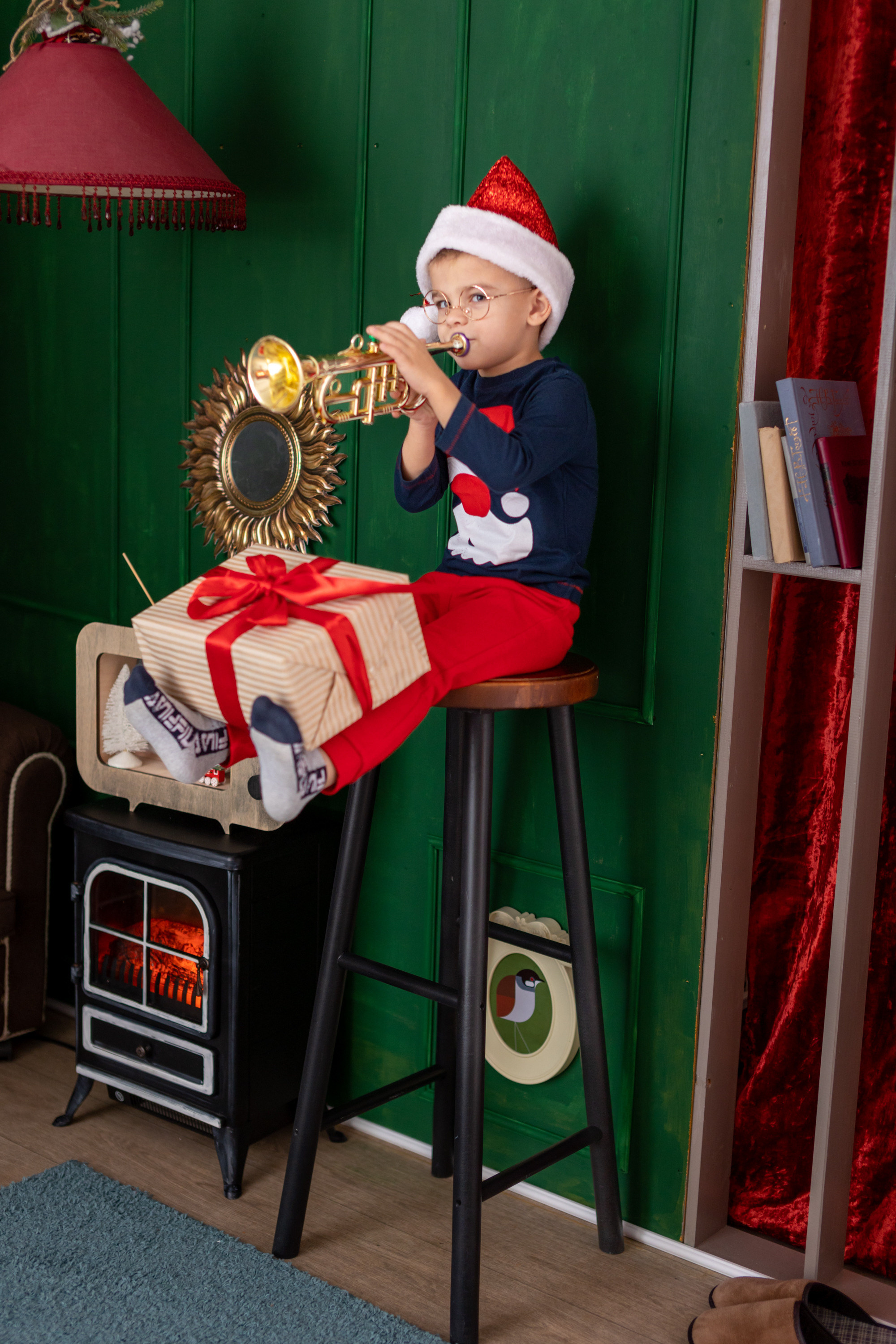 Семейная новогодняя фотосессия. Фотограф в Оренбурге. Профессиональный фотограф