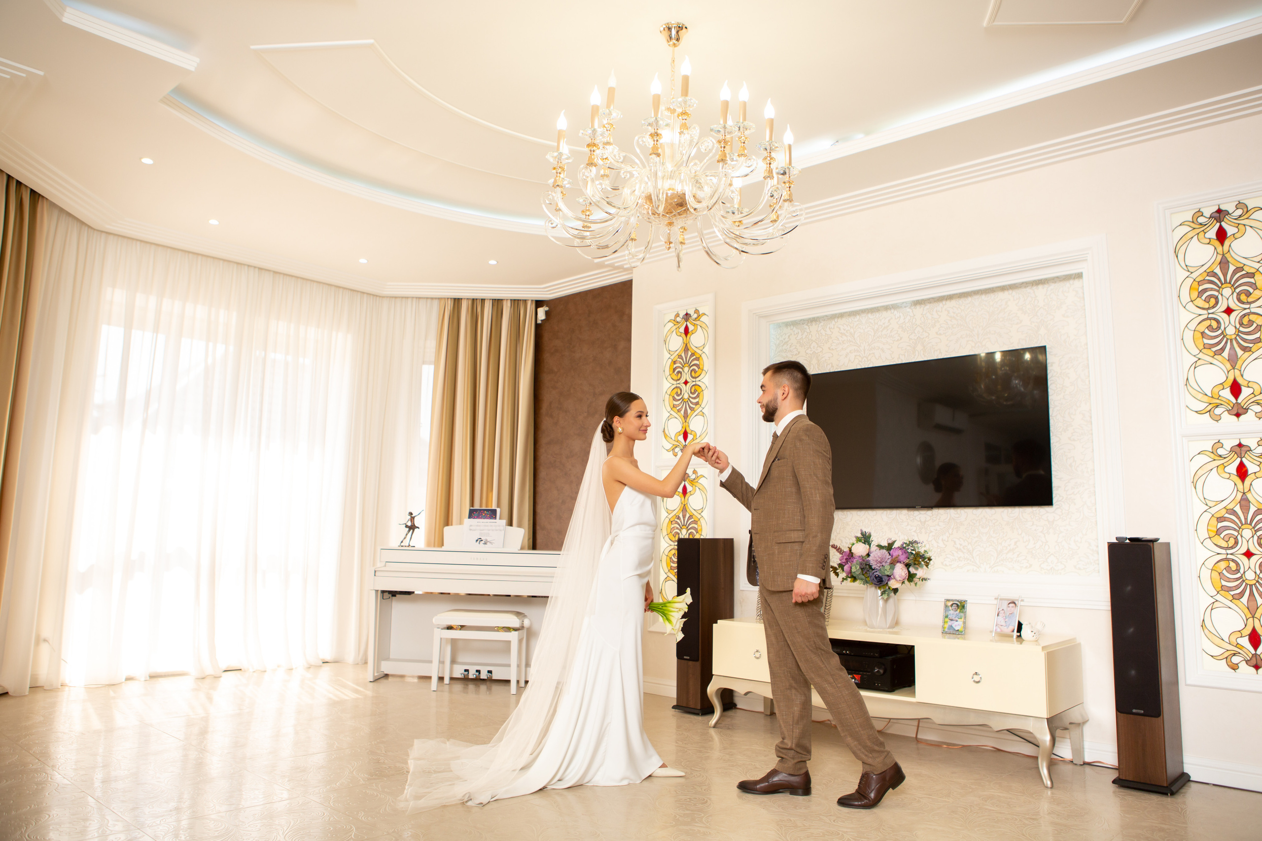 В ожиданнии молодоженов. Фотограф в Оренбурге. Профессиональный фотограф