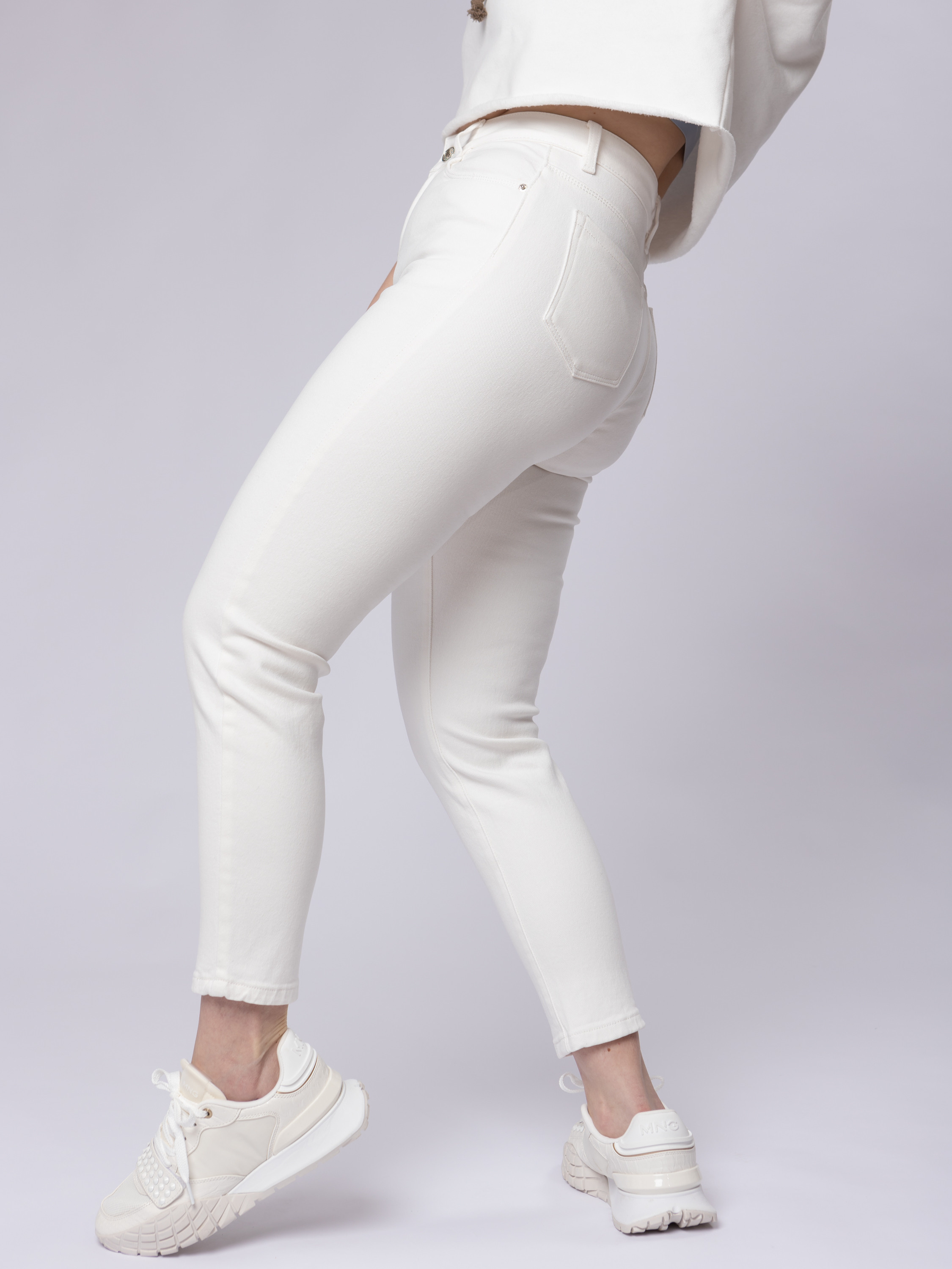 Съемка джинс для маркетплейсов. Фотограф в Оренбурге. Профессиональный фотограф