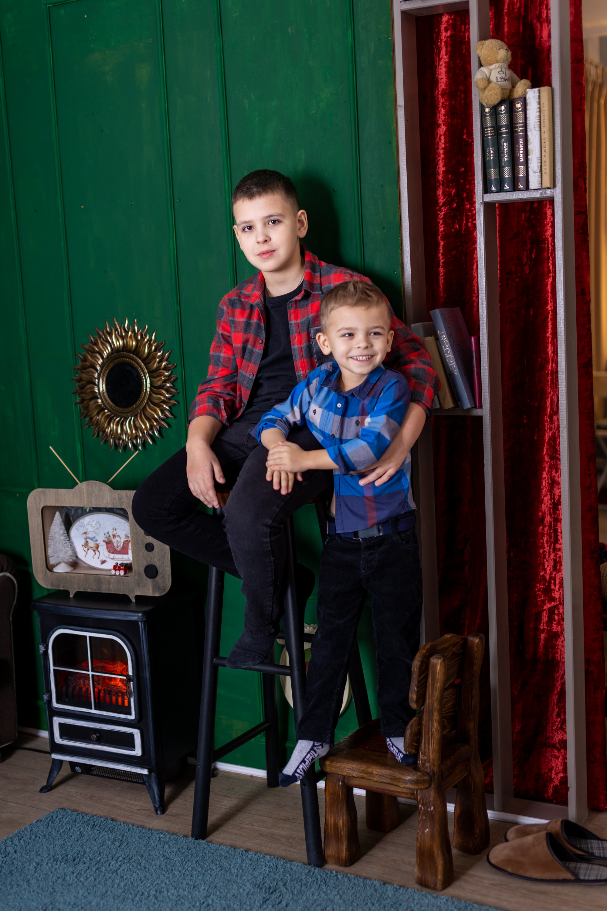 Семейная новогодняя фотосессия. Фотограф в Оренбурге. Профессиональный фотограф