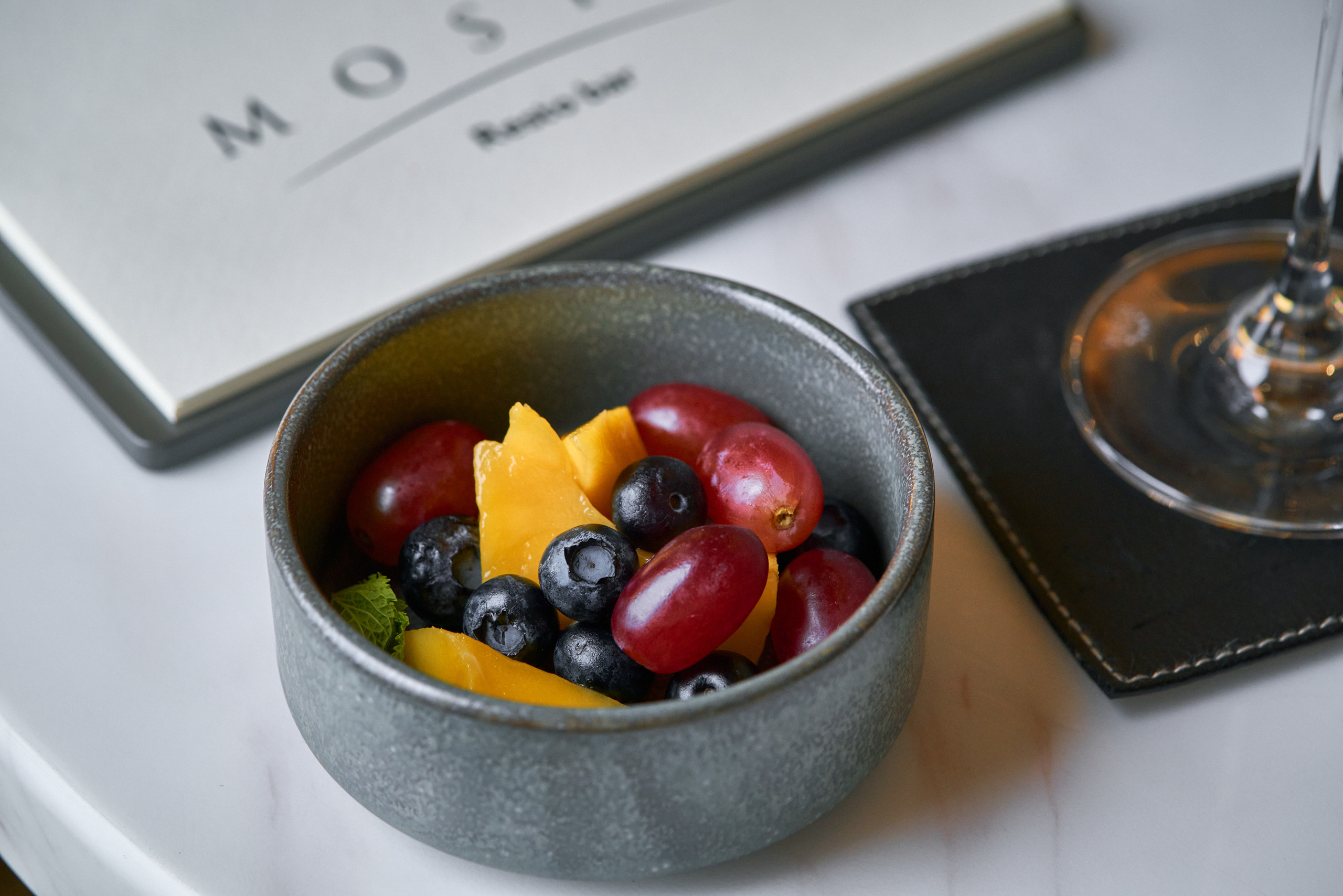 Рестро бар «Мосты». Фотограф новорожденных во Владивостоке Ромашко Виктория