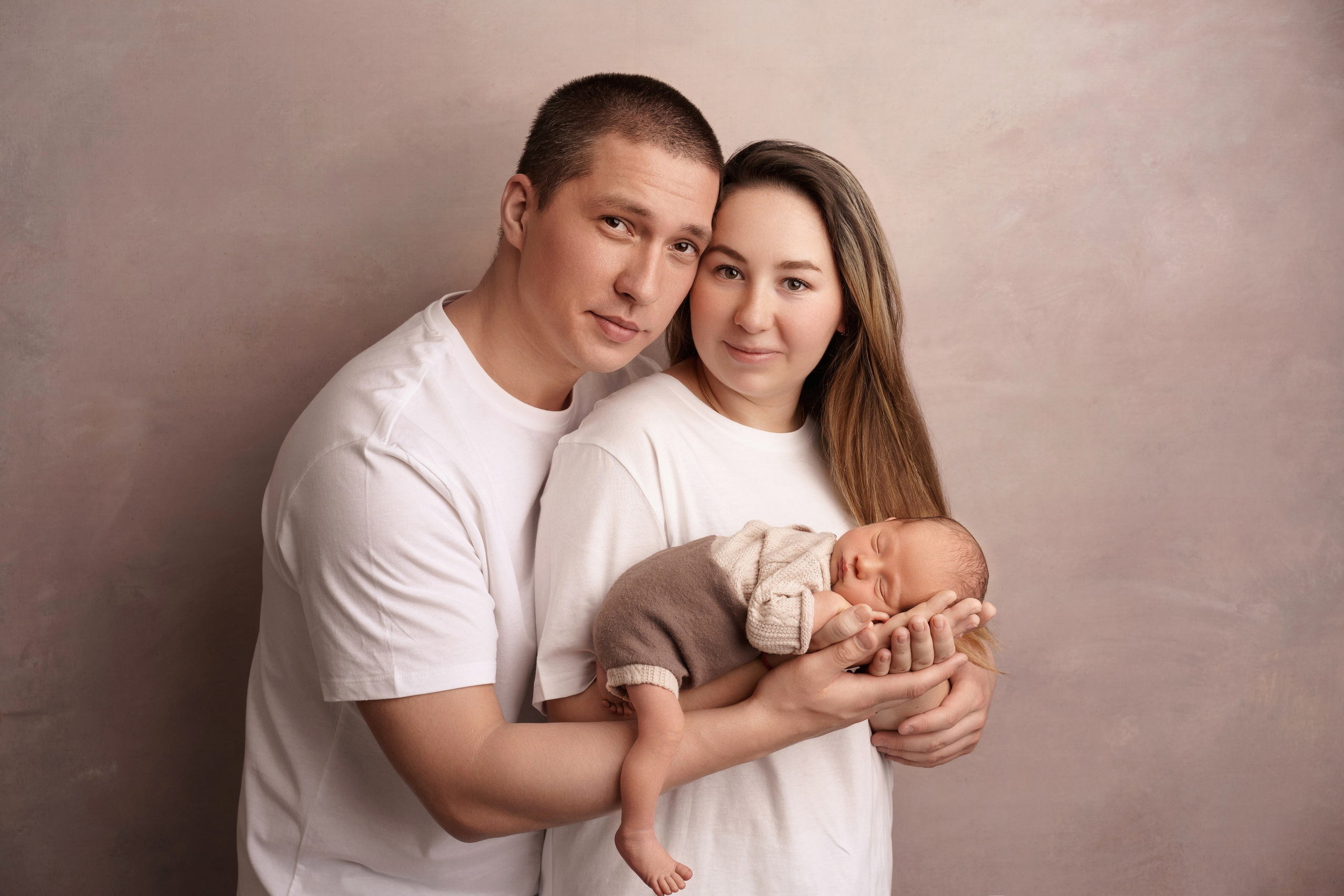 Семейные фотосессии с новорожденными | Трогательные кадры малышей и их близких в Москве и МО. Фотосессия новорожденных в Москве и Московской области | Профессиональный фотограф newborn — Татьяна Иванова