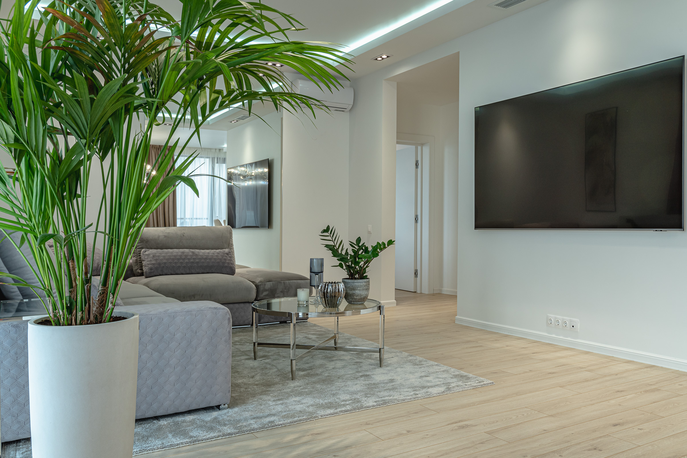 Съемка двухэтажного коттеджа в пгт. Парковое для портфолио. Фотограф интерьеров Фотосъемка рекламы в Ялте и по Крыму