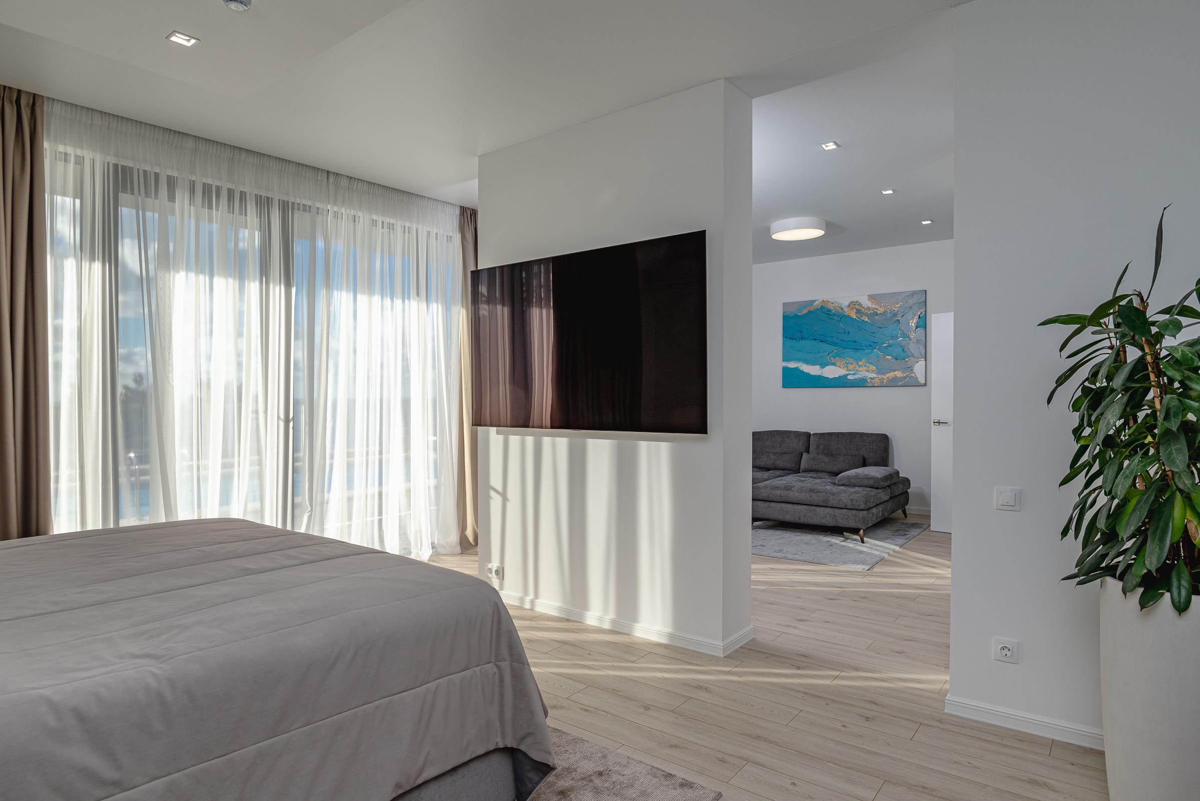 Съемка двухэтажного коттеджа в пгт. Парковое для портфолио. Фотограф интерьеров Фотосъемка рекламы в Ялте и по Крыму