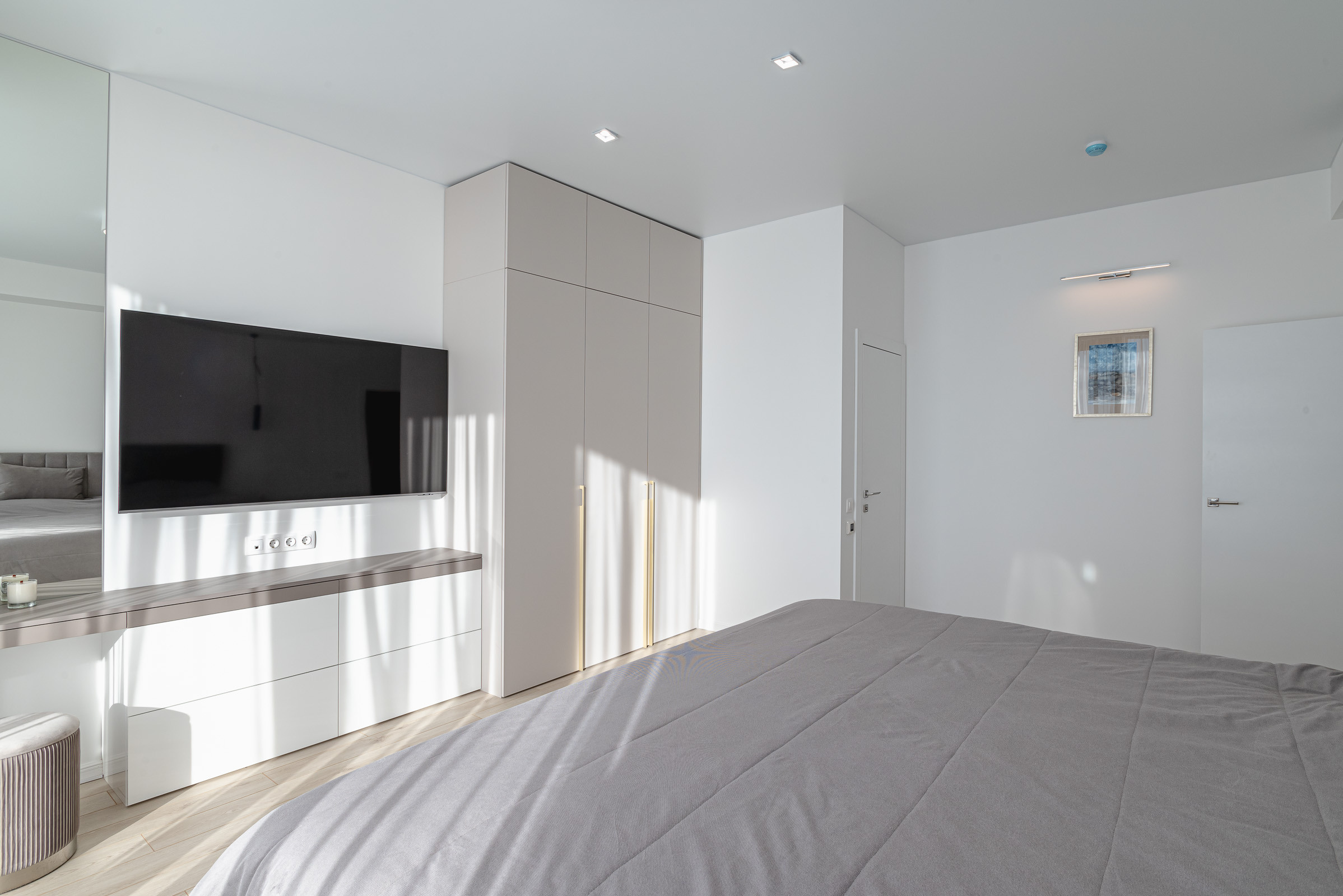 Съемка двухэтажного коттеджа в пгт. Парковое для портфолио. Фотограф интерьеров Фотосъемка рекламы в Ялте и по Крыму