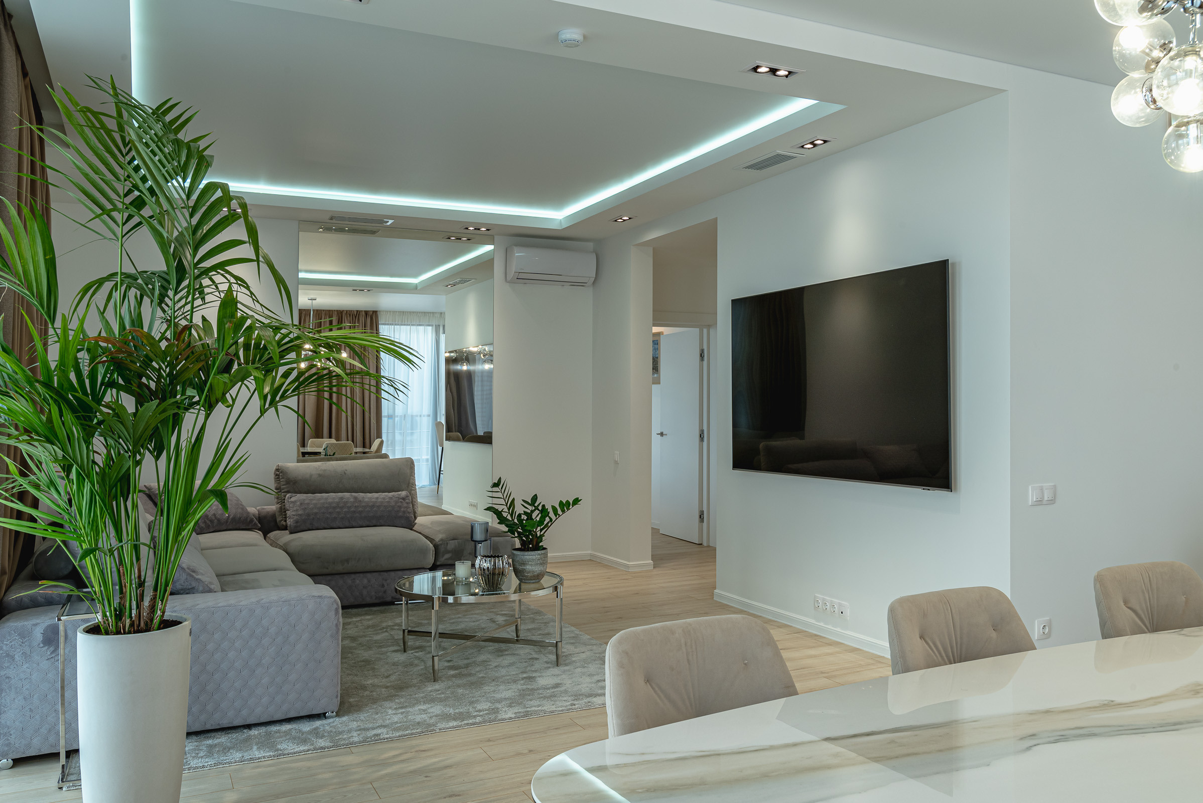 Съемка двухэтажного коттеджа в пгт. Парковое для портфолио. Фотограф интерьеров Фотосъемка рекламы в Ялте и по Крыму