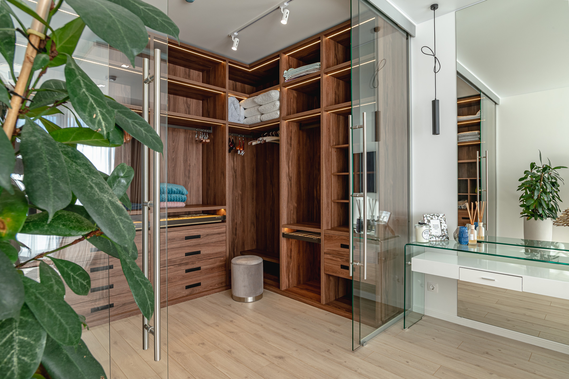 Съемка двухэтажного коттеджа в пгт. Парковое для портфолио. Фотограф интерьеров Фотосъемка рекламы в Ялте и по Крыму