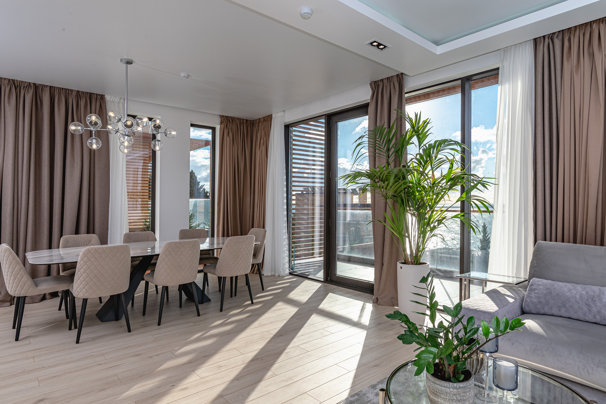 Съемка двухэтажного коттеджа в пгт. Парковое для портфолио. Фотограф интерьеров Фотосъемка рекламы в Ялте и по Крыму