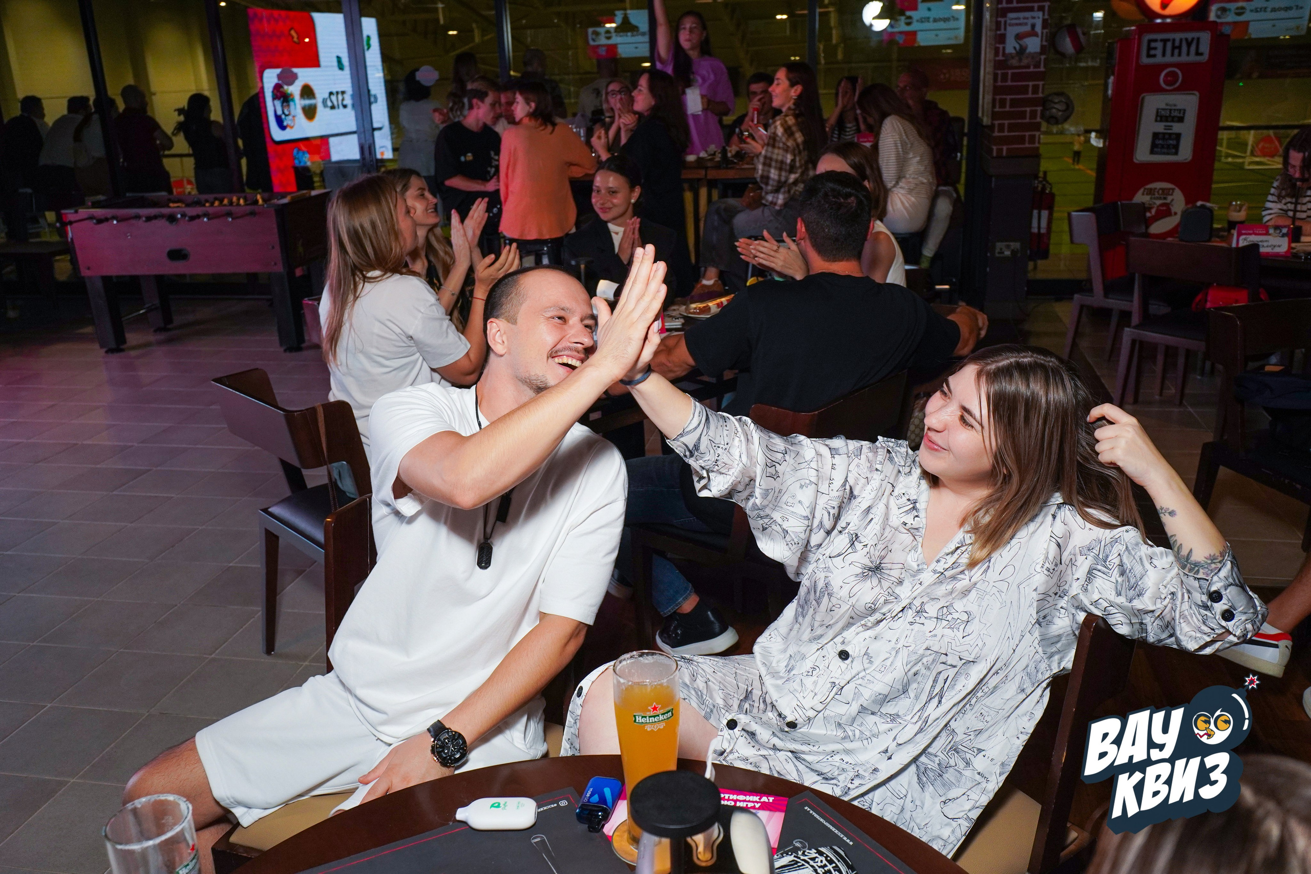 WOW QUIZ DUBAI. Фото | Видео Контент Мишель Ватаманюк