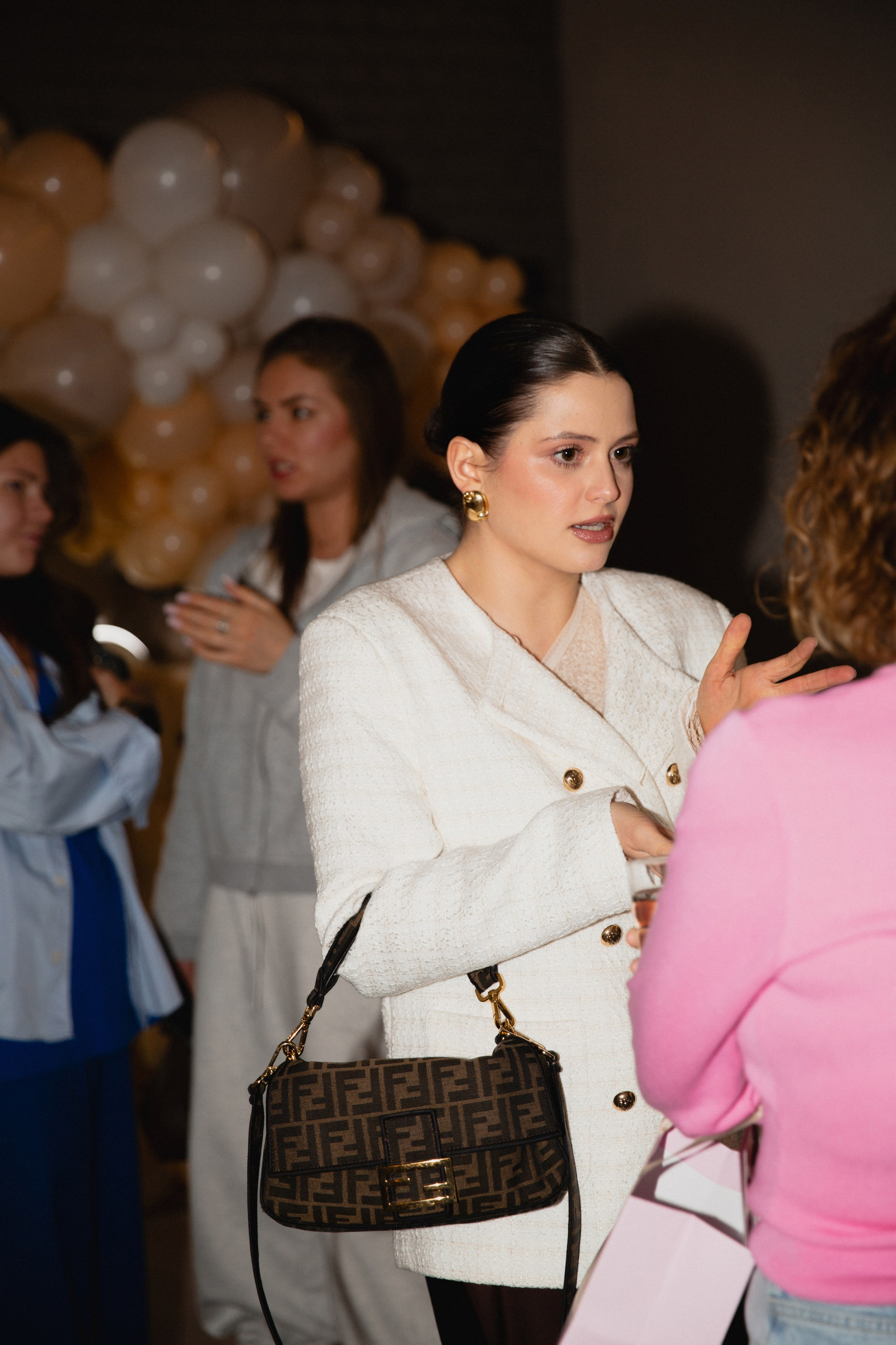 Гендер пати | 11.25. Фотограф | Юля Ди