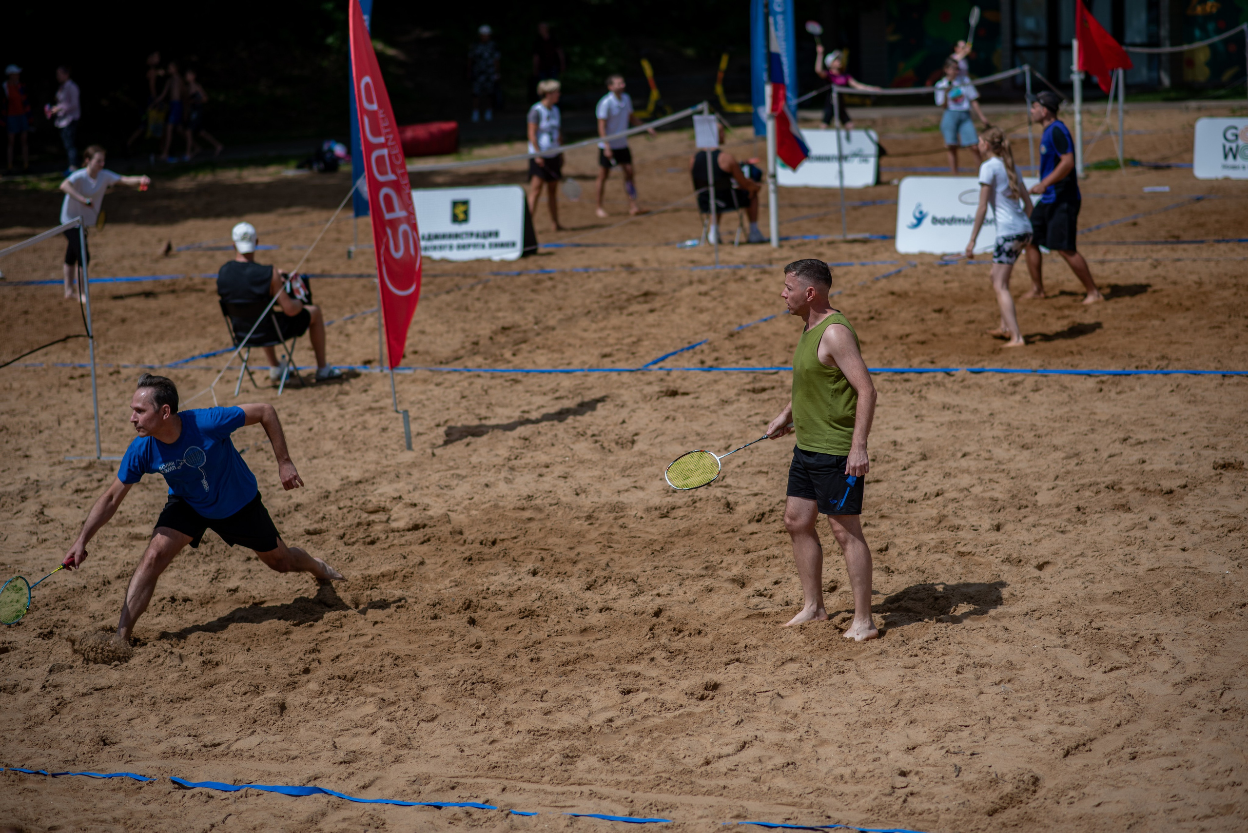 Бадминтон на свежем воздухе. Химки, Московская область. Фотограф Стеценко Наталия. Одинцово, Москва, Московская область