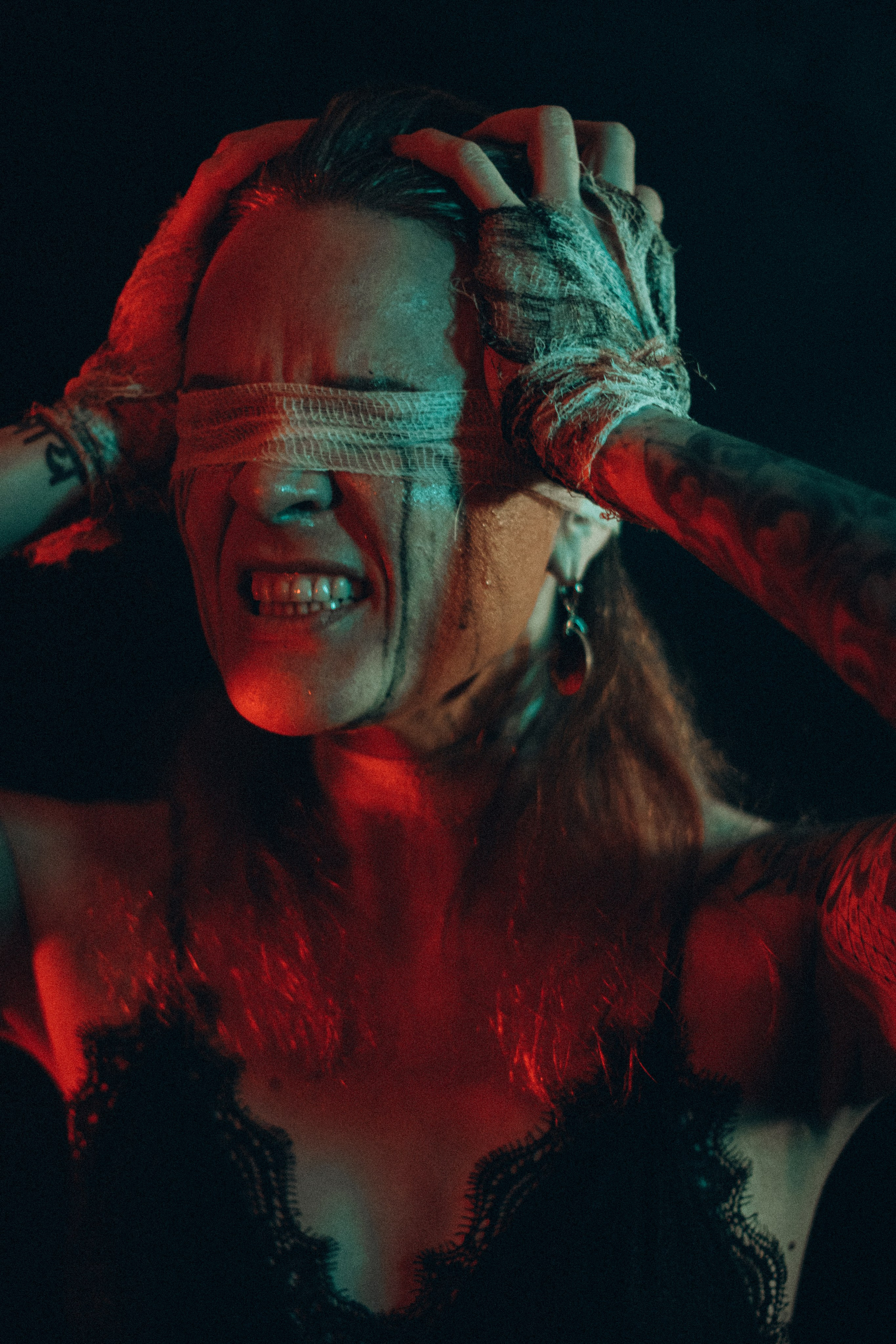 H E L E N. Портретный и уличный фотограф в Санкт-Петербурге Сергей Кутьин