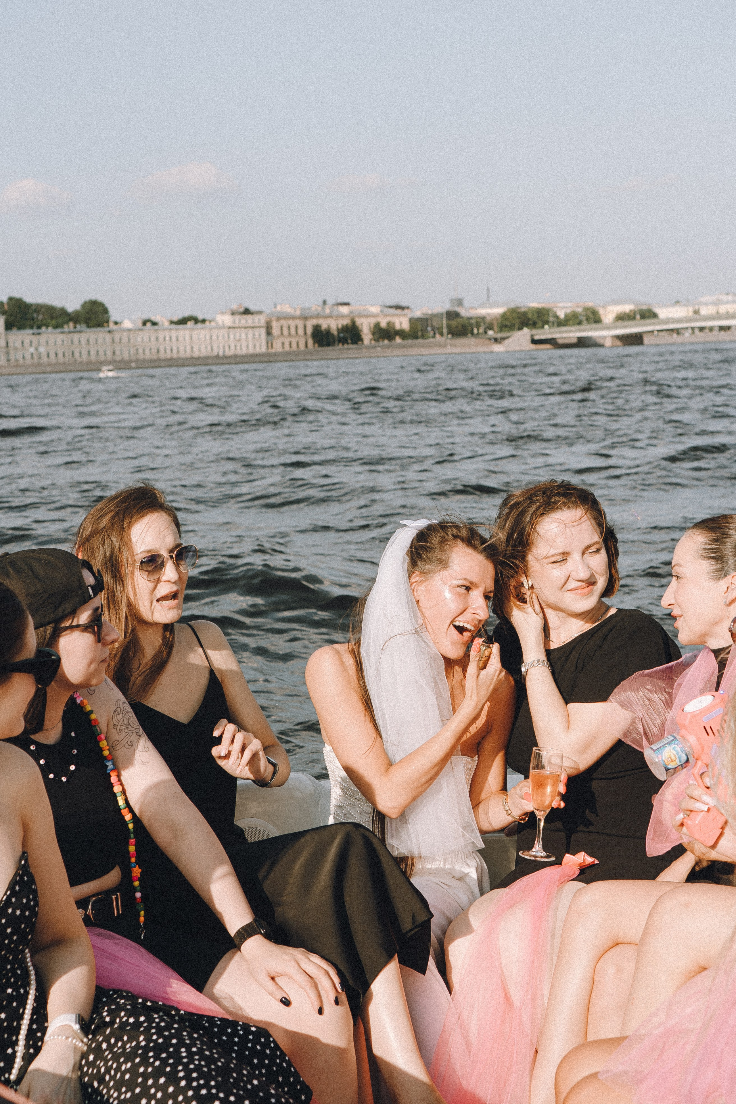 ДЕВИЧНИК НА КАТЕРЕ. Профессиональный фотограф, Санкт-Петербург — Виктория Богомолова