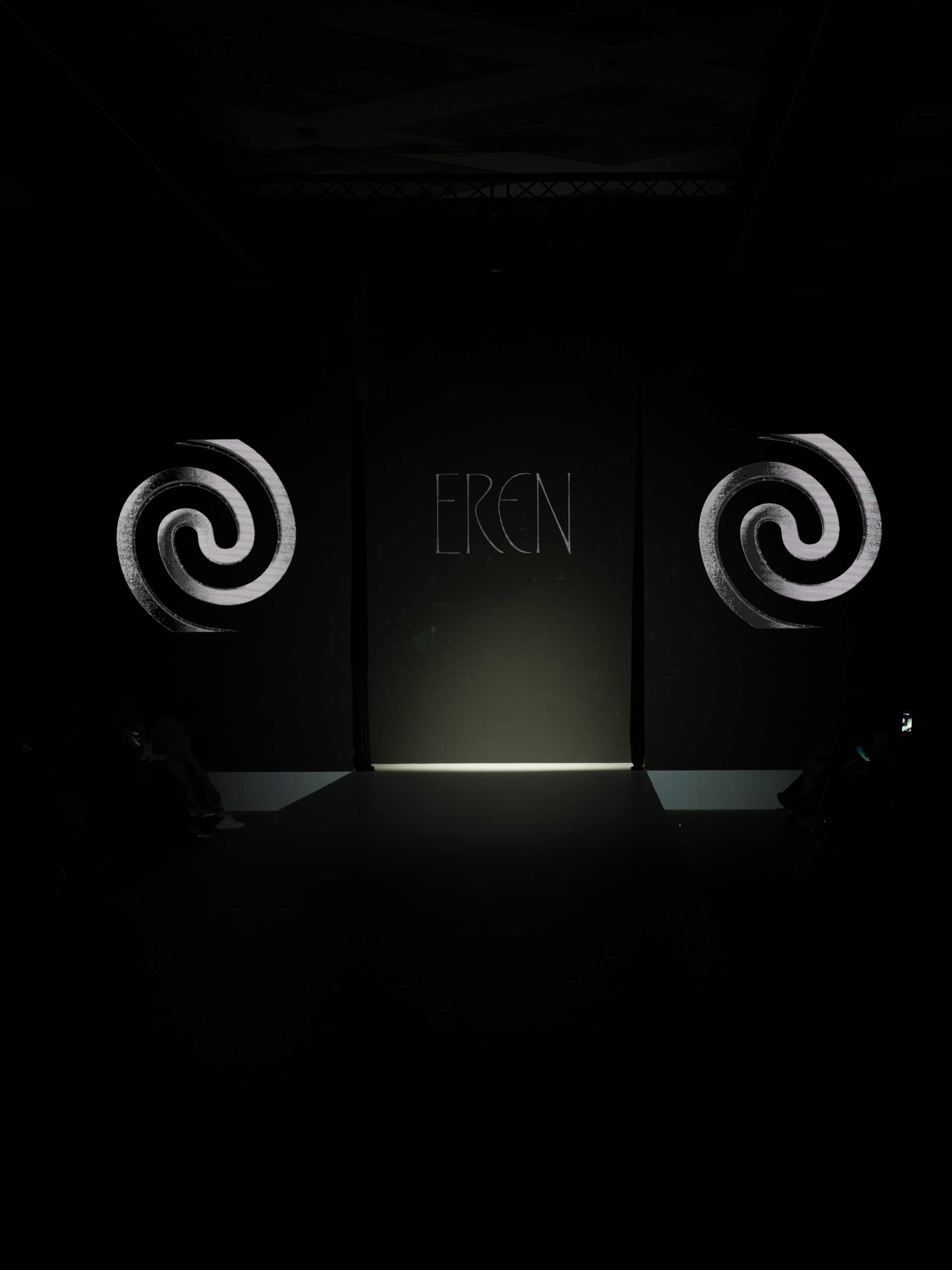 EURASIAN FASHION WEEK Eren. Сайт Алматинского НЮ АРТ, будуар и фэшн фотографа Дениса Карпенко
