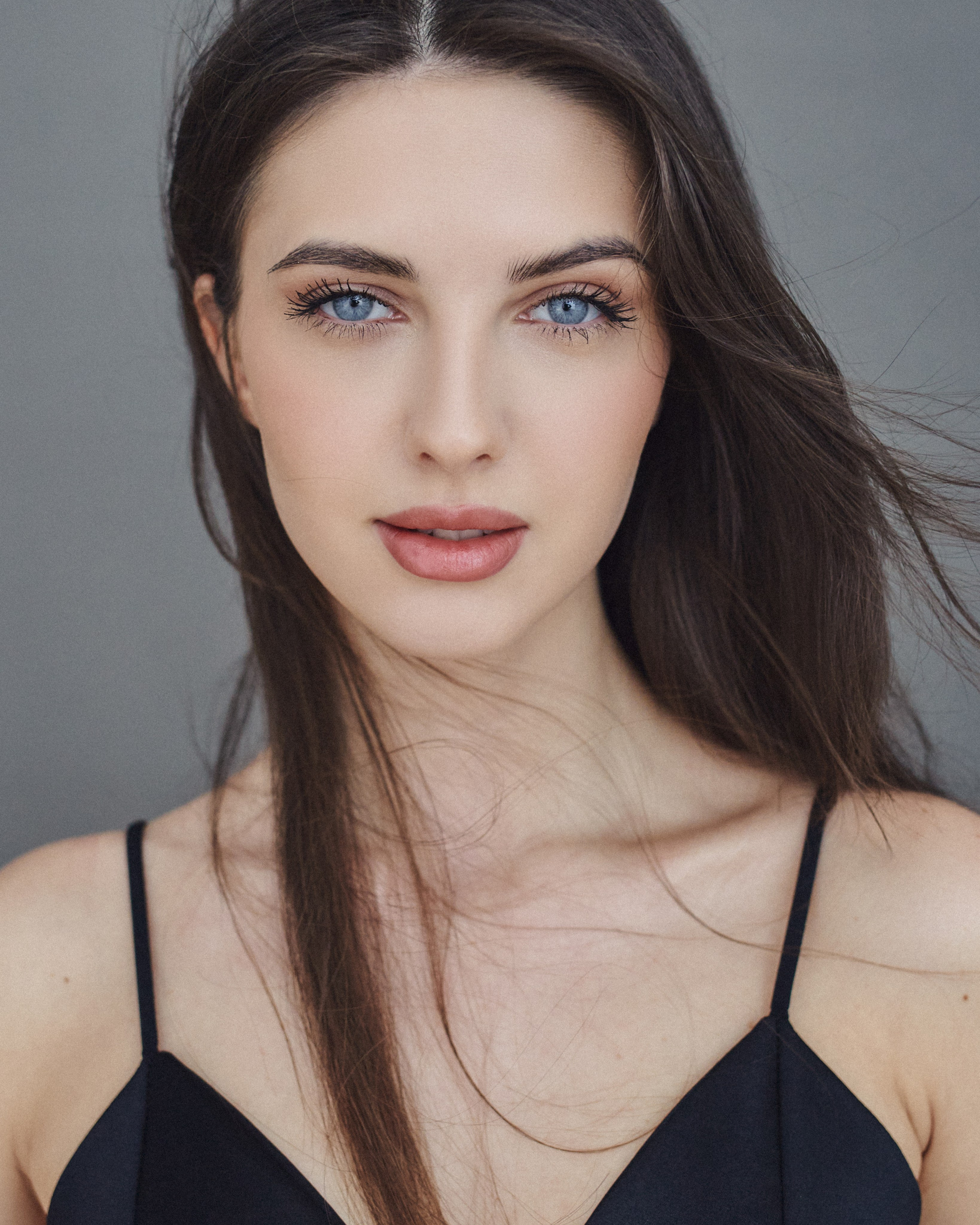 Марина, 40-42, рост 170. KED Production — продакшн из СПб. Создаём фото, видео и контент, который помогает брендам и селлерам продавать больше