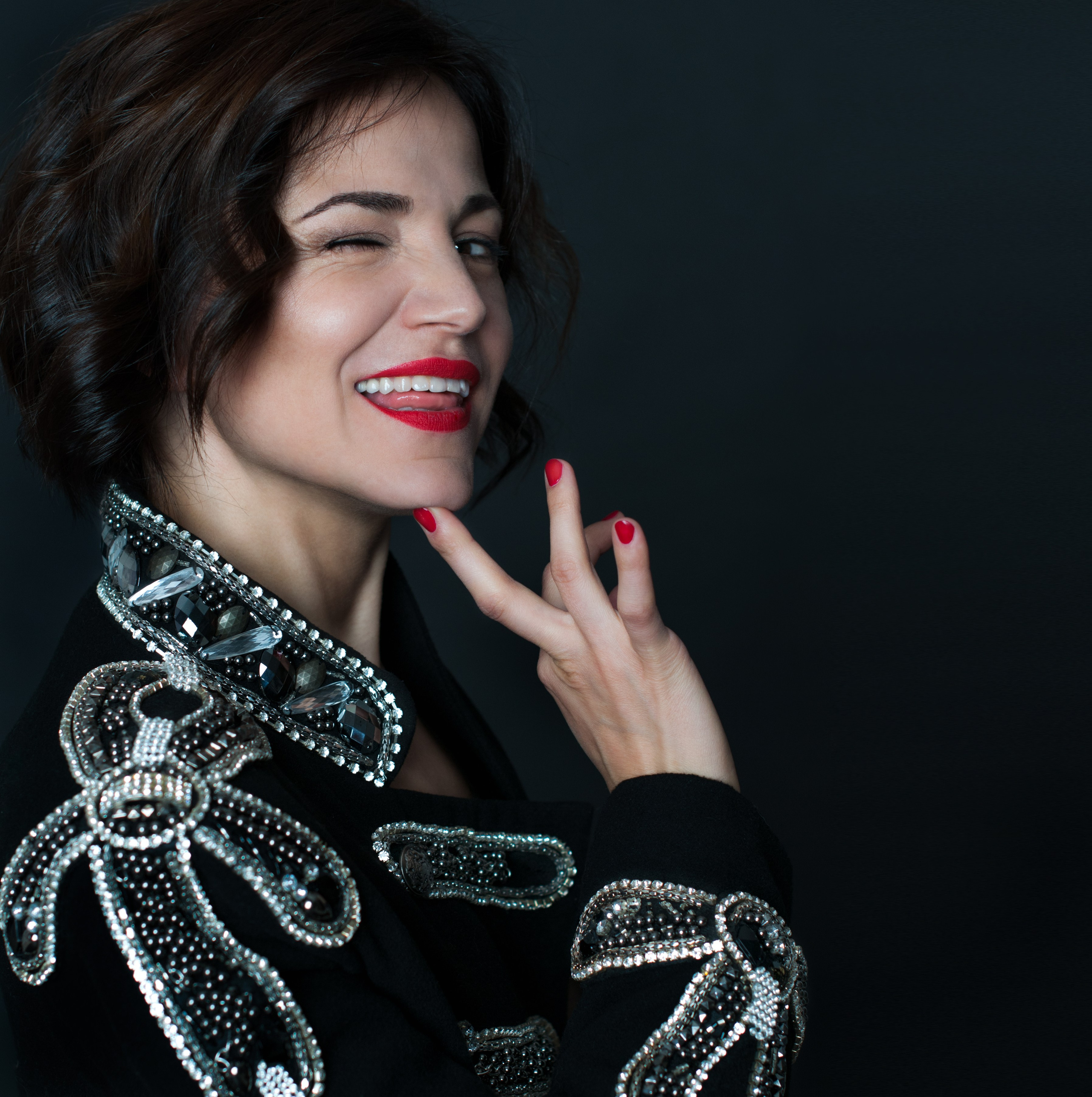 Women's portrait. Photographer in Portugal. Oksana Lomnova