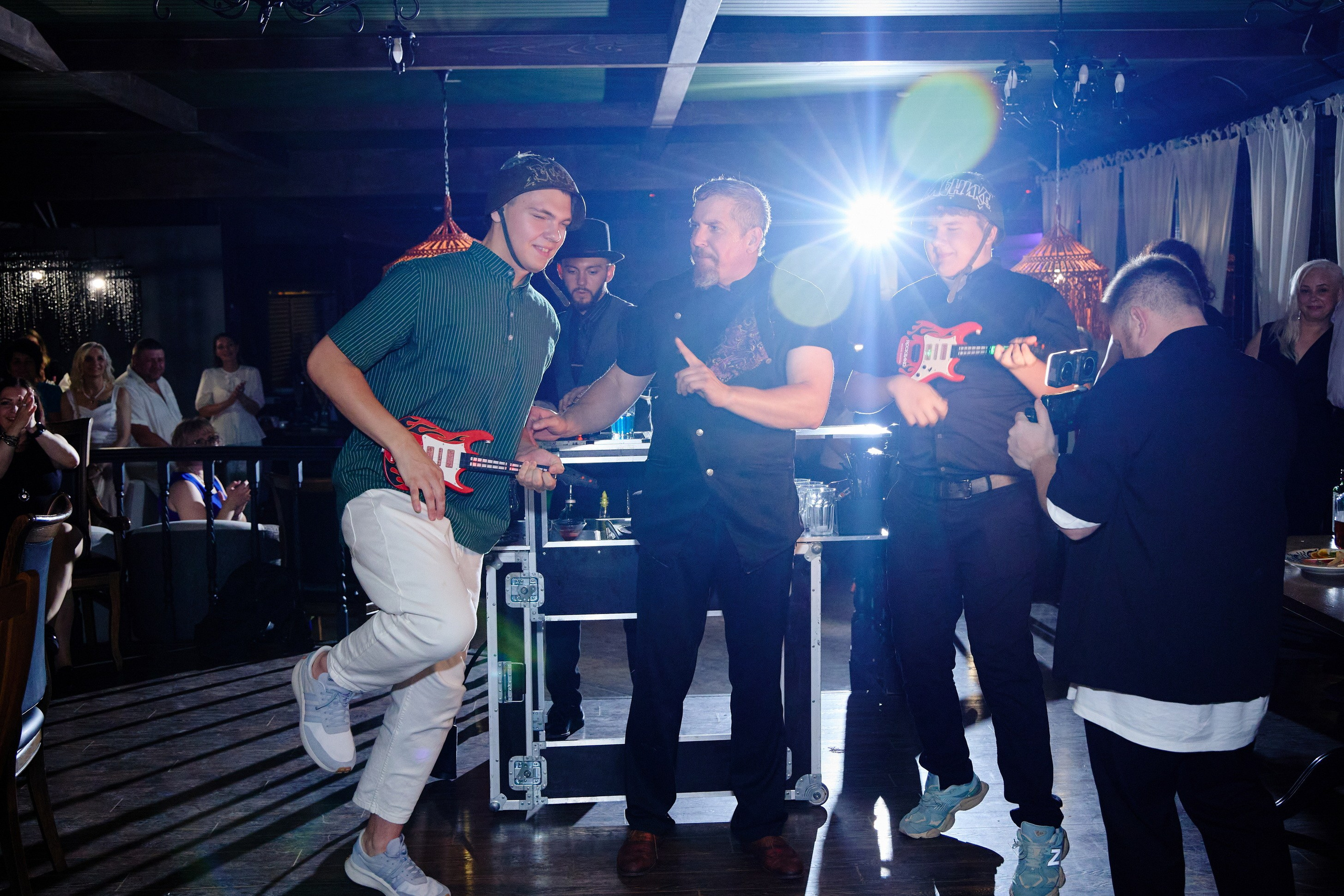 Выпускной 35 Сош. Фотограф Выпускные альбомы Таганрог Сергей Коробченко