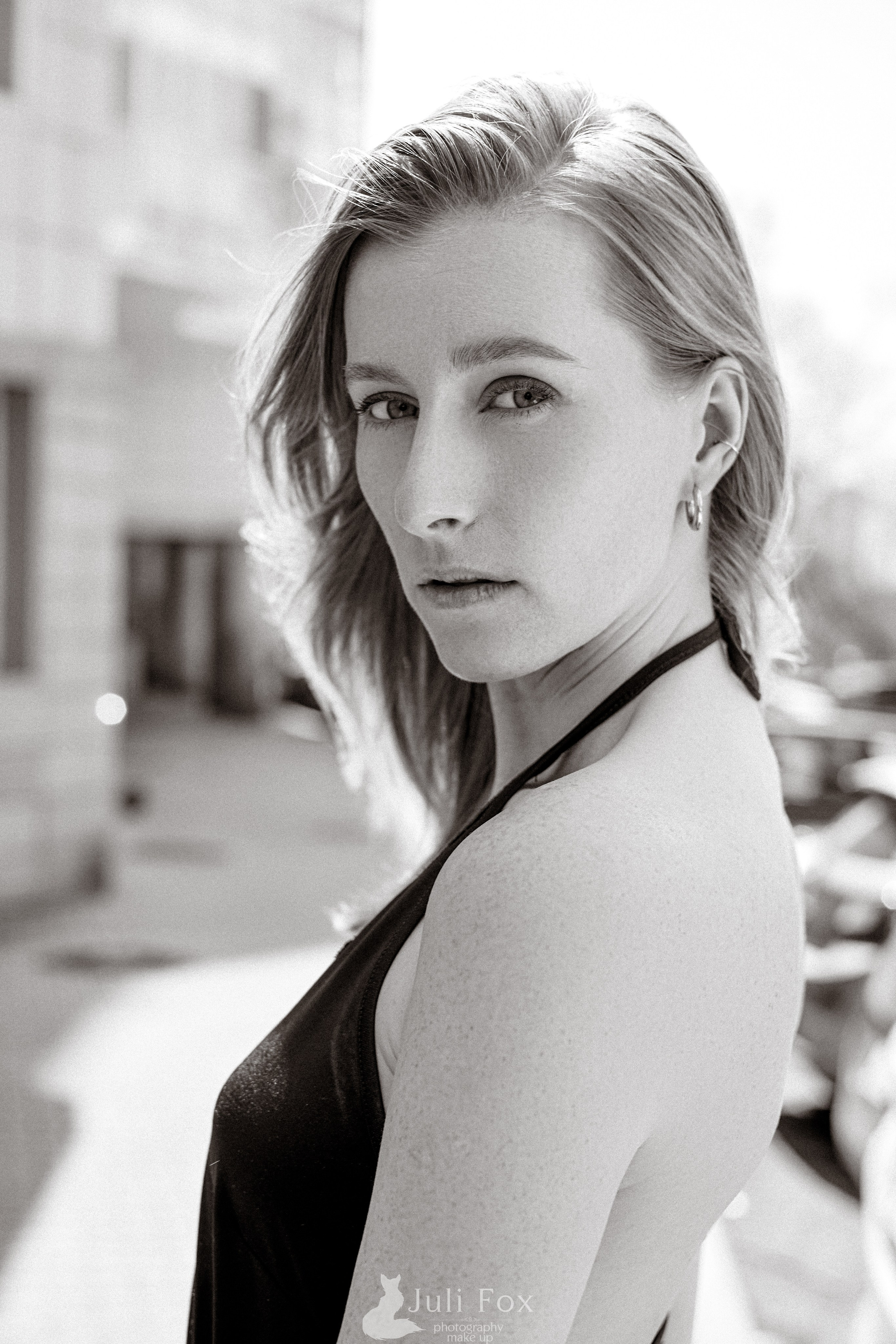 Фотопрогулка по Владивостоку. Портретный, свадебный, репортажный фотограф во Владивостоке Юлиана Джули Фокс