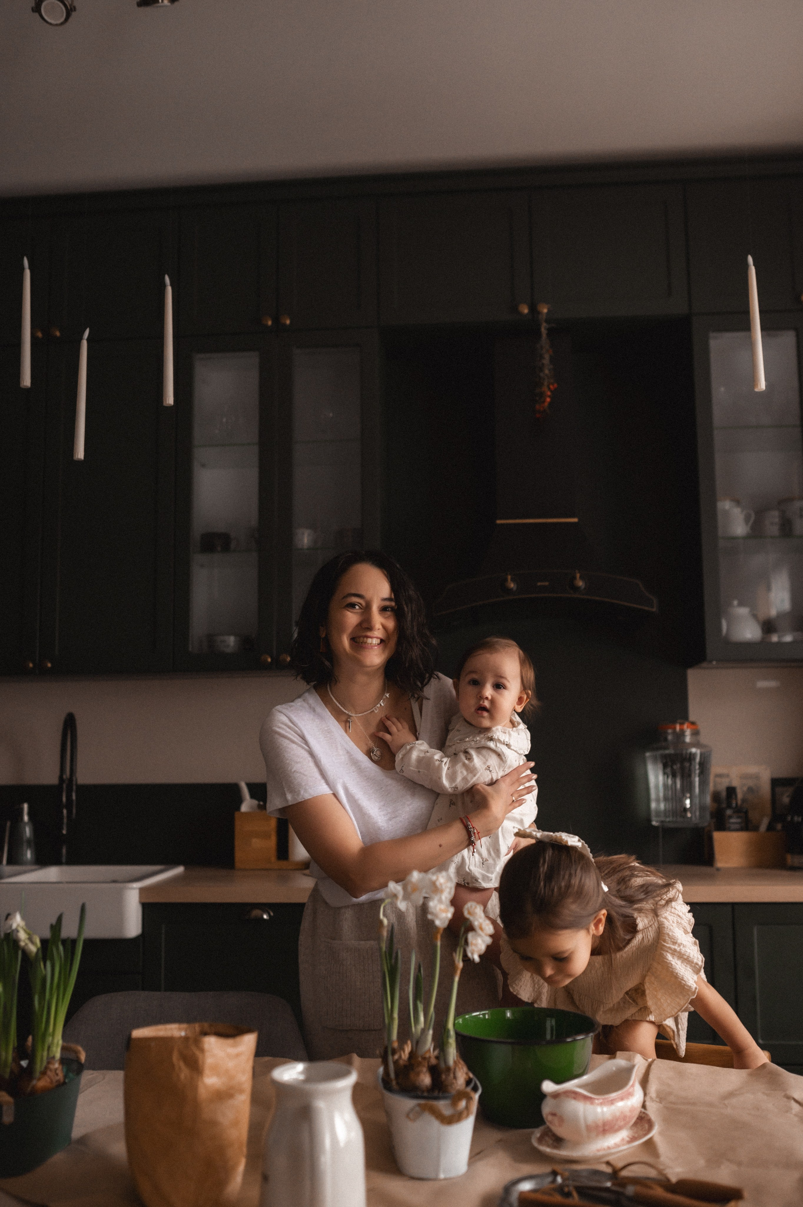 Полина, Дима, Мия и Эмма дома. Семейный и свадебный lifestyle-фотограф в Москве Мария Петрова