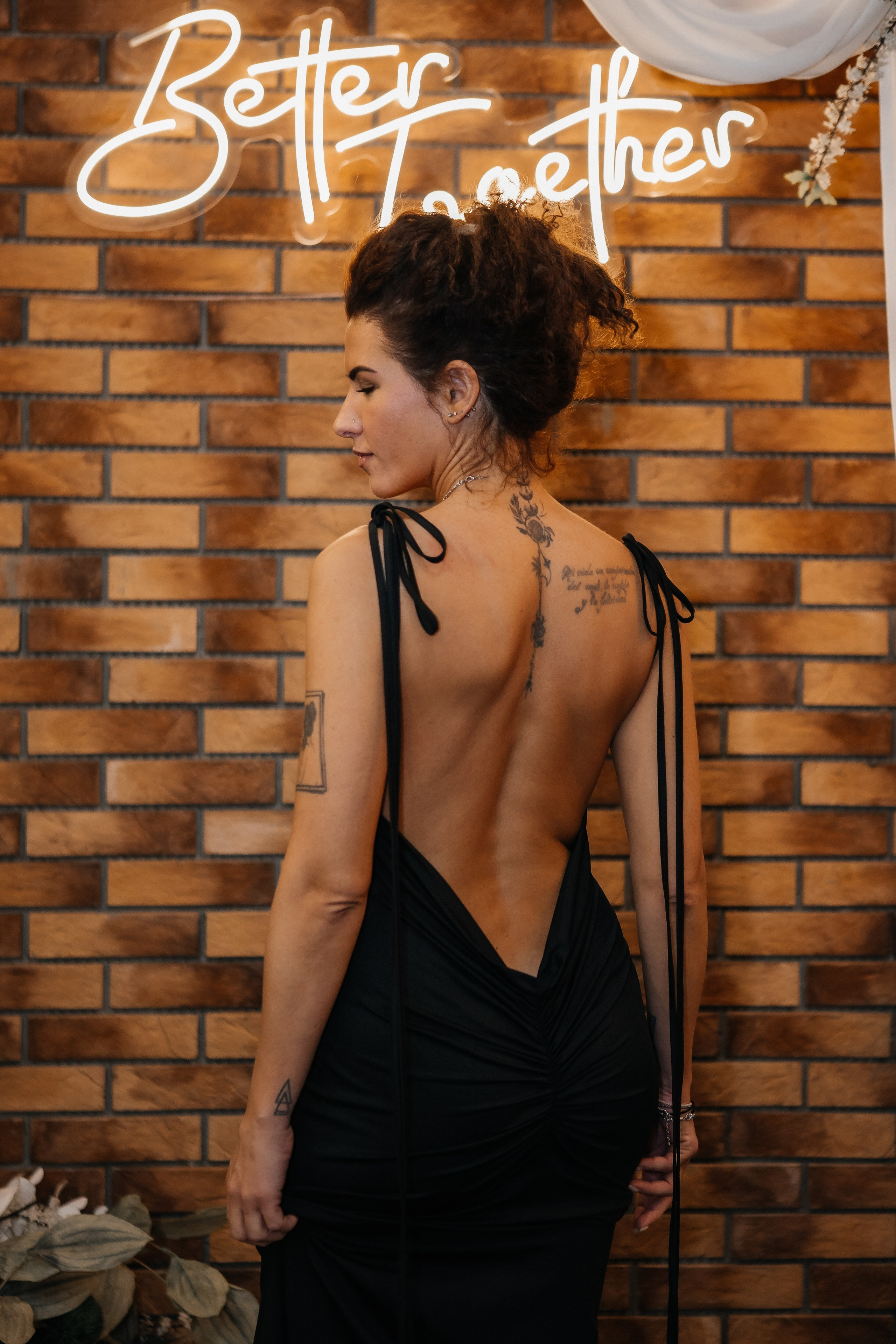 Фотосессия выездной регистрации в ресторане. Свадебный фотограф в Москве