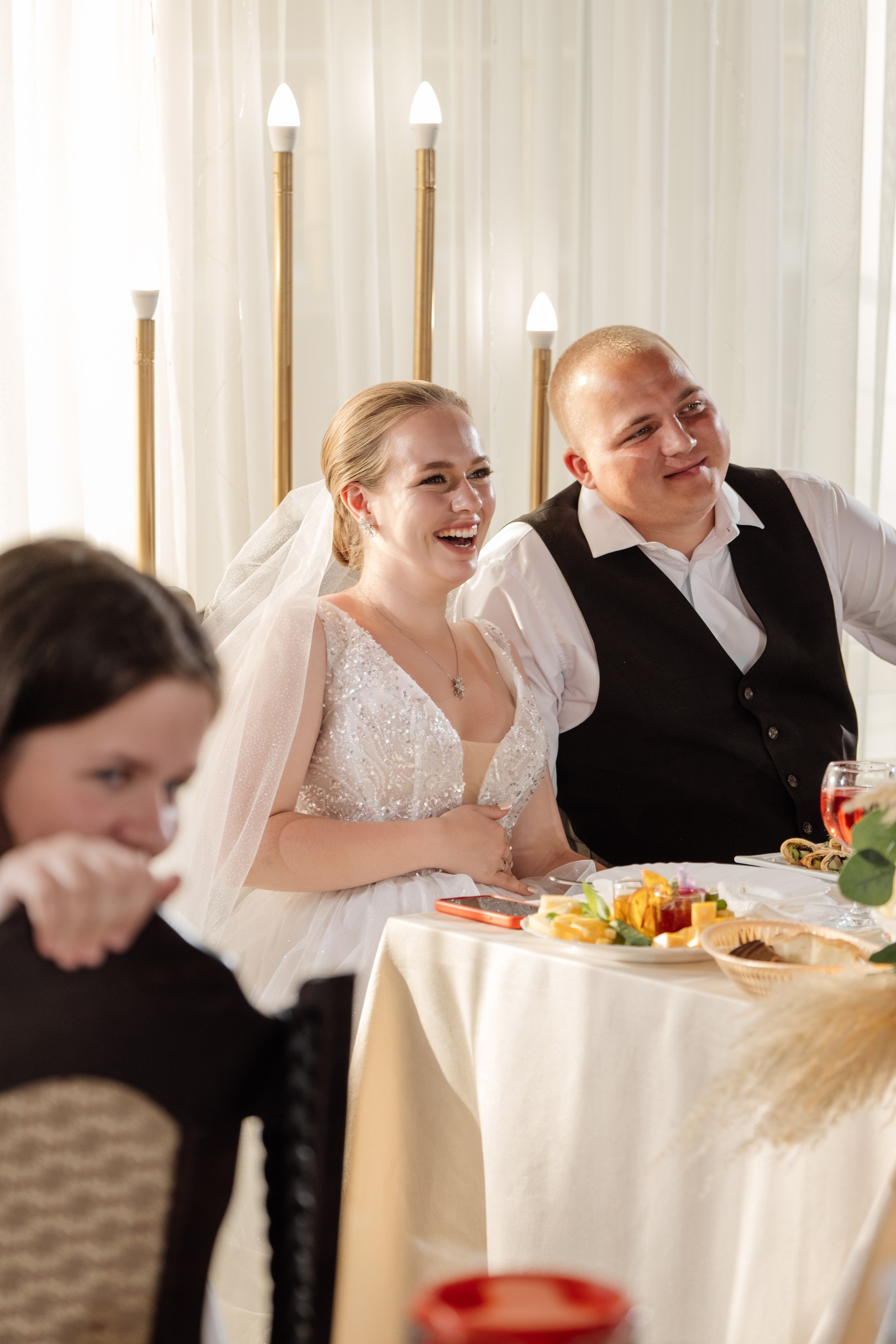 Свадебный ретопртаж. Профессиональная фотосъемка в Крыму. Натуральные эмоции и живые кадры. Забронируйте дату прямо сейчас!