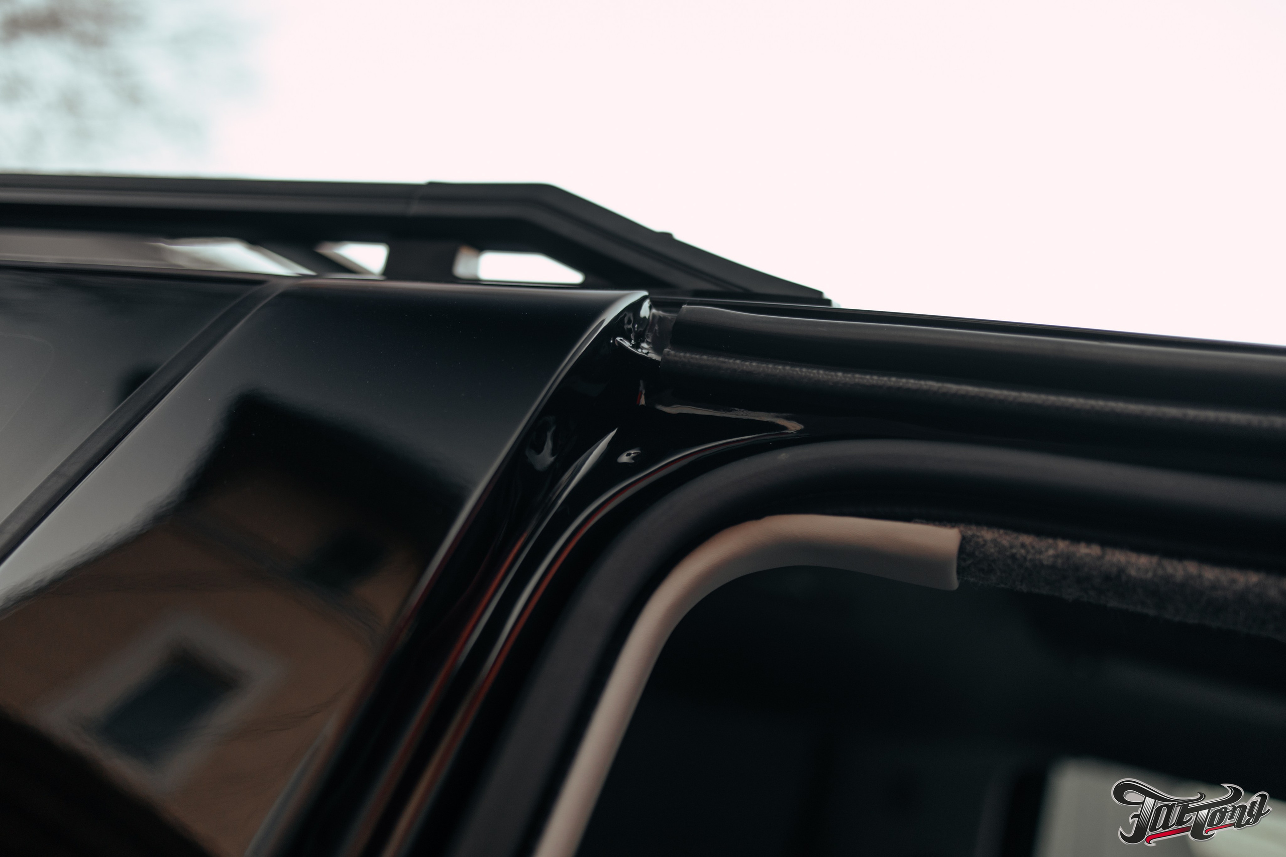 Chevrolet Tahoe I ремонт по кузову и окрас, пошив салона. DeLorein