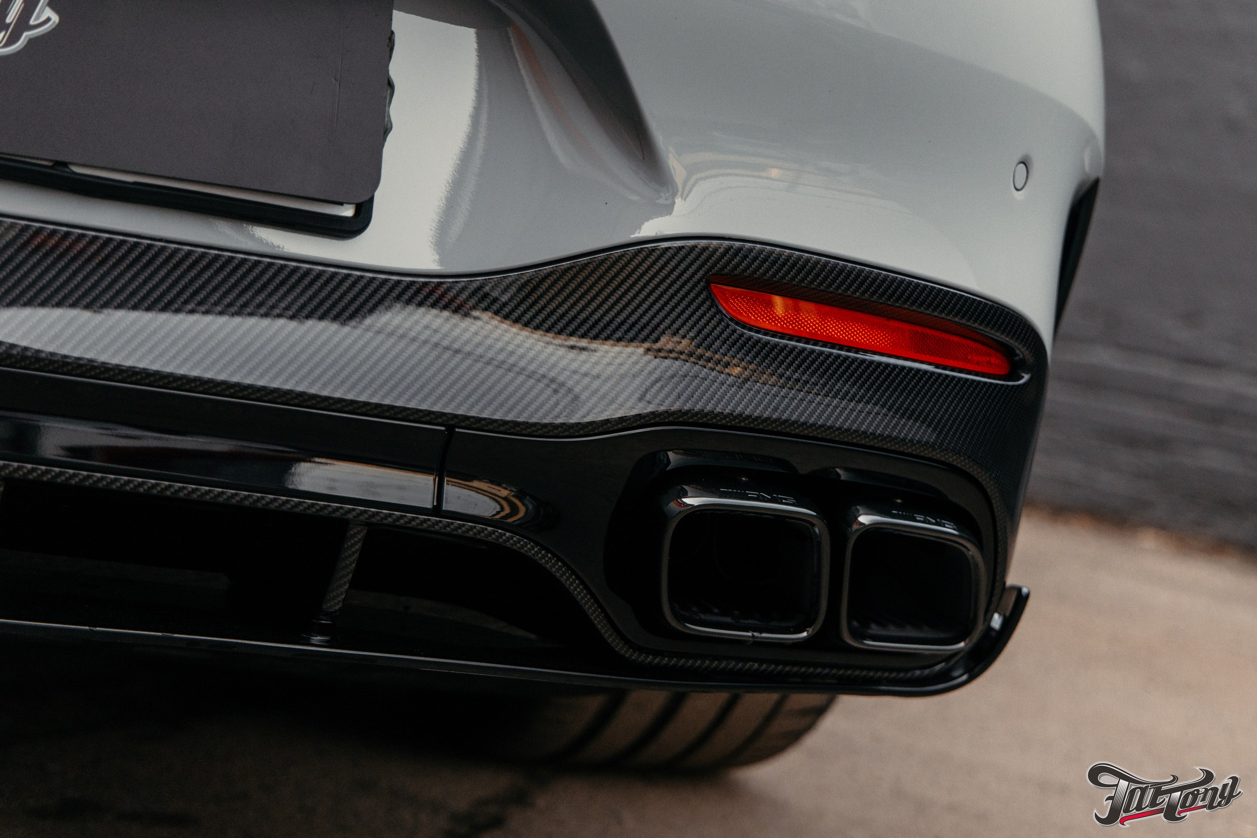 Mercedes SL63 amg классический карбон глянцевых элементов кузова. DeLorein