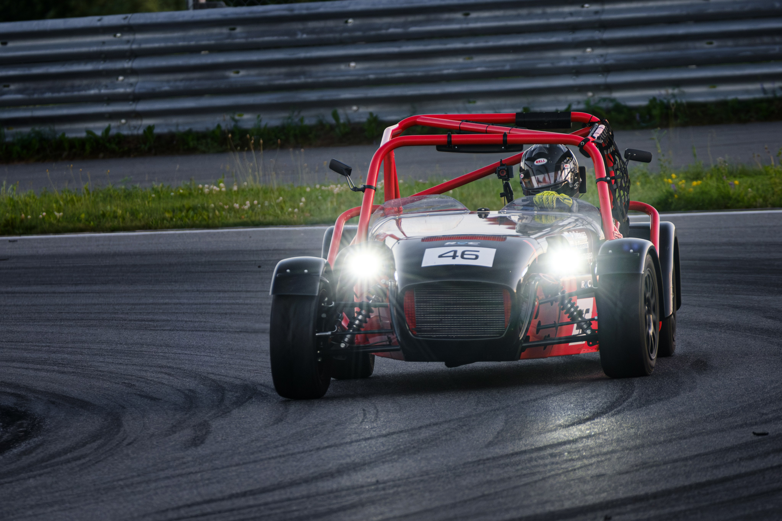 Российская серия гонок на выносливость. Авто и мотоспорт — фотограф Антон Медведев iCoguar