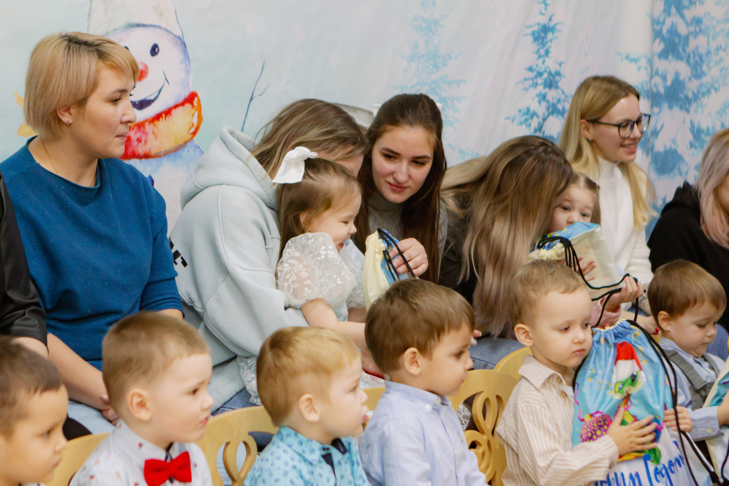 Фотосъёмка новогоднего утренника. Фотограф в Екатеринбурге Пойгина Елена