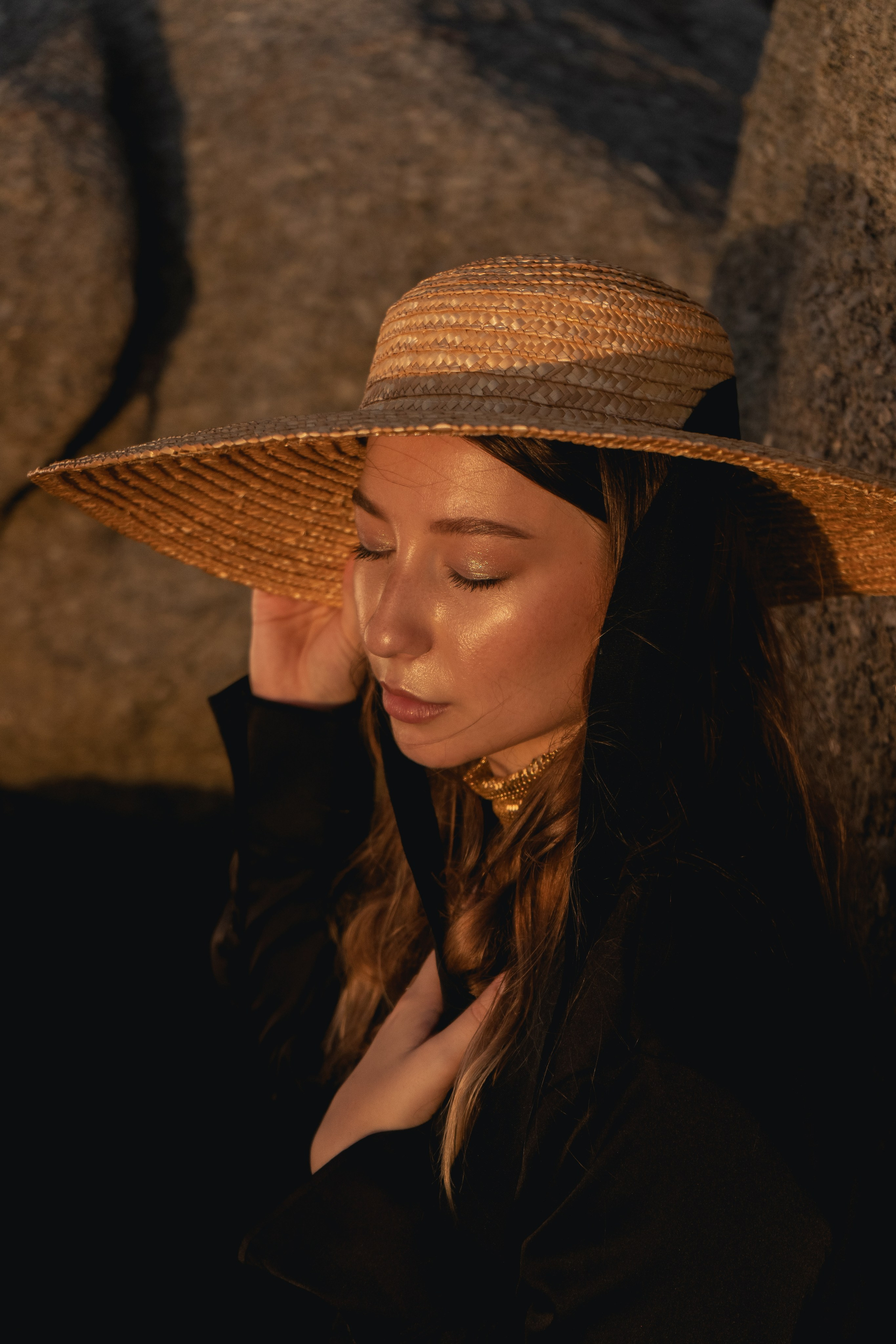 Эмоциональный портрет на Пхукете — искусство вашего образа, эмоций и красоты в виде индивидуальной фотосессии. Ян Долматов — фотограф, видеограф и продюсер на Пхукете, Таиланд