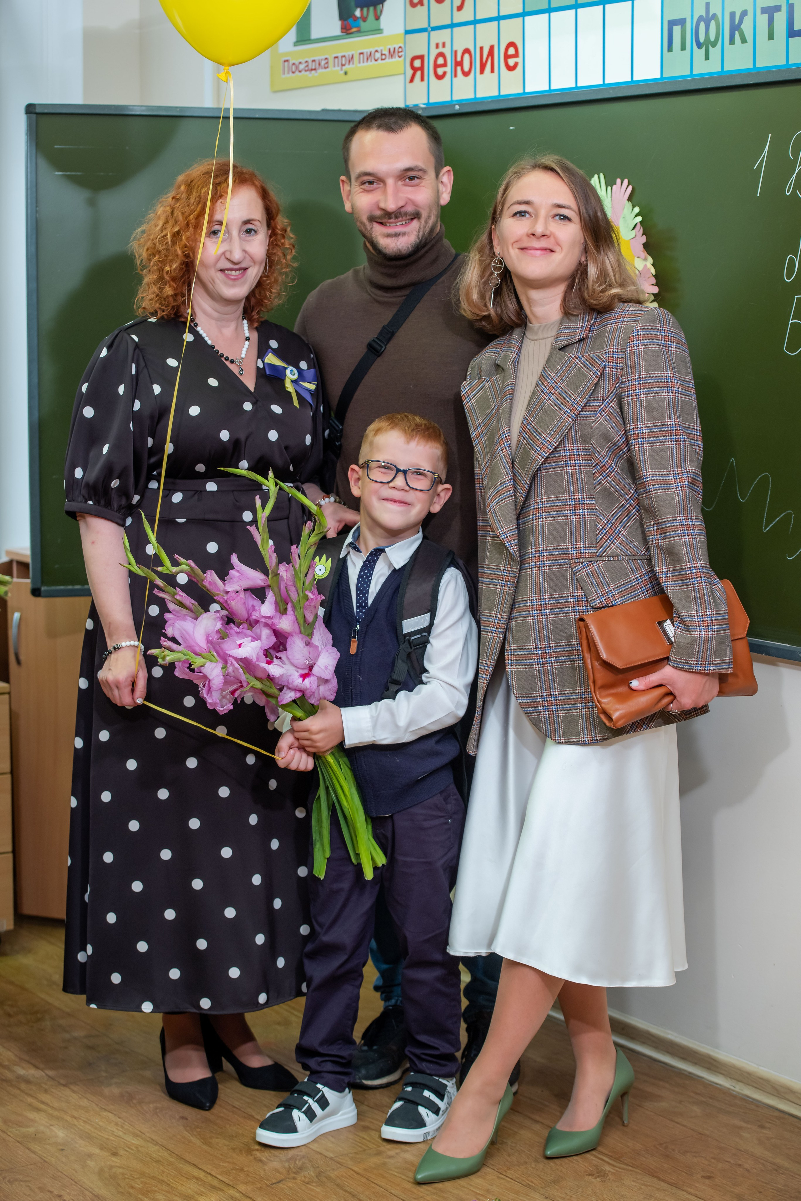 1 сентября «Новая школа». Выпускные альбомы в Севастополе, Крыму и Екатеринбурге