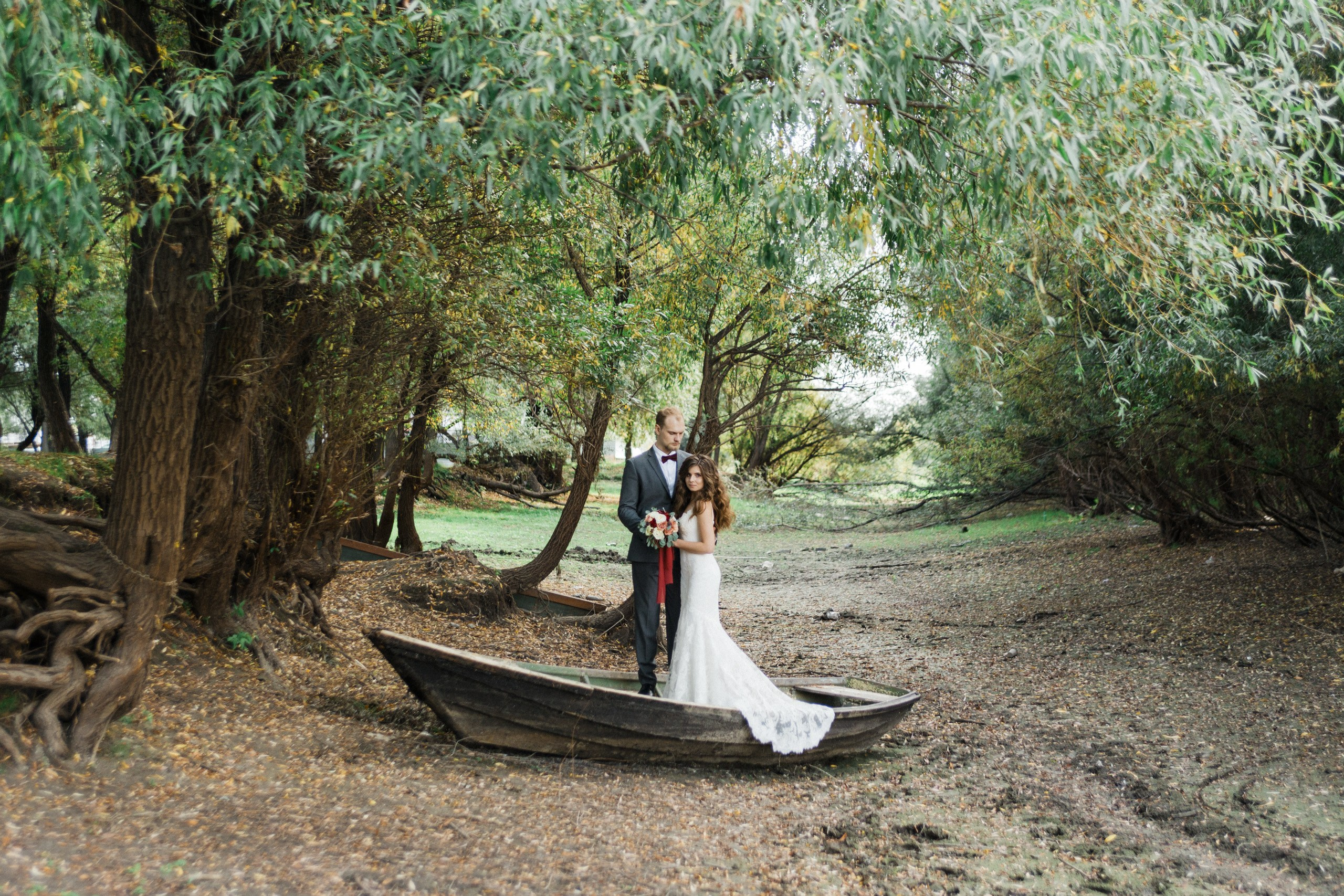 Солнце, яблоки и лодка. Фотограф Серафим Крюков