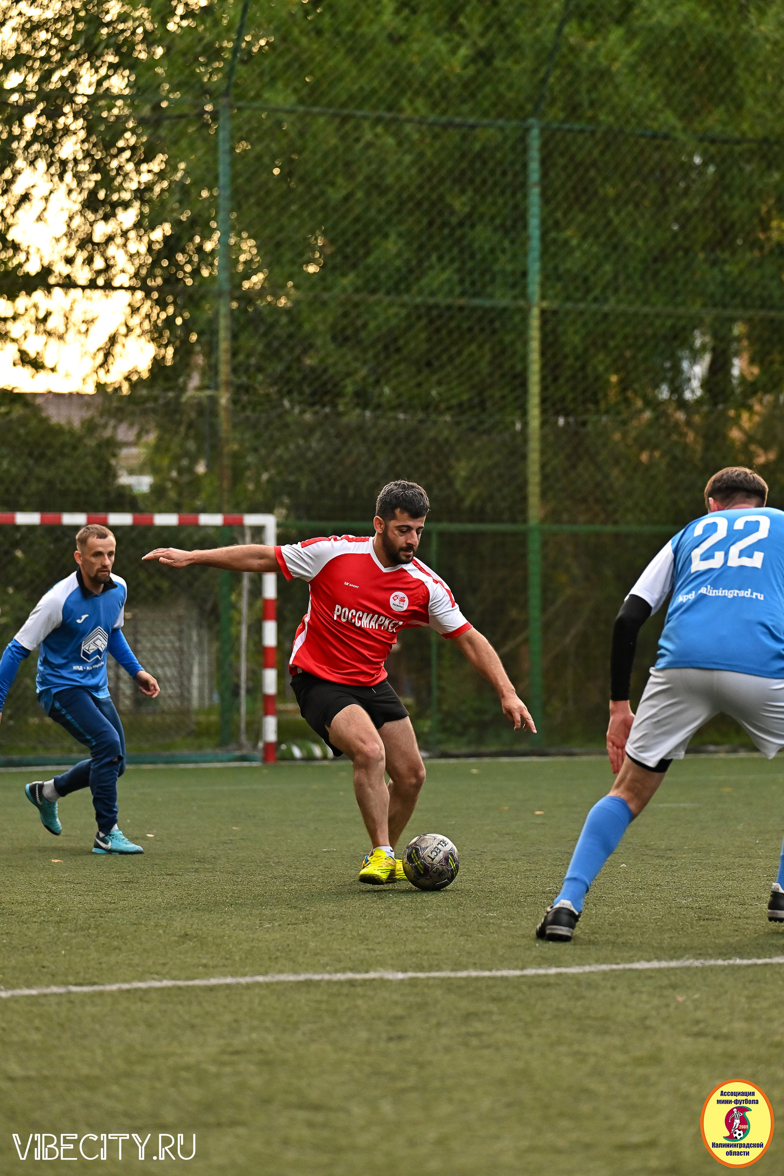 ИГРЫ МИНИ-ФУТБОЛЬНОЙ И КОРПОРАТИВНОЙ ЛИГИ. VIBECITY.RU Вайб Сити Ру Фоторепортажи Фотоотчеты Калининград