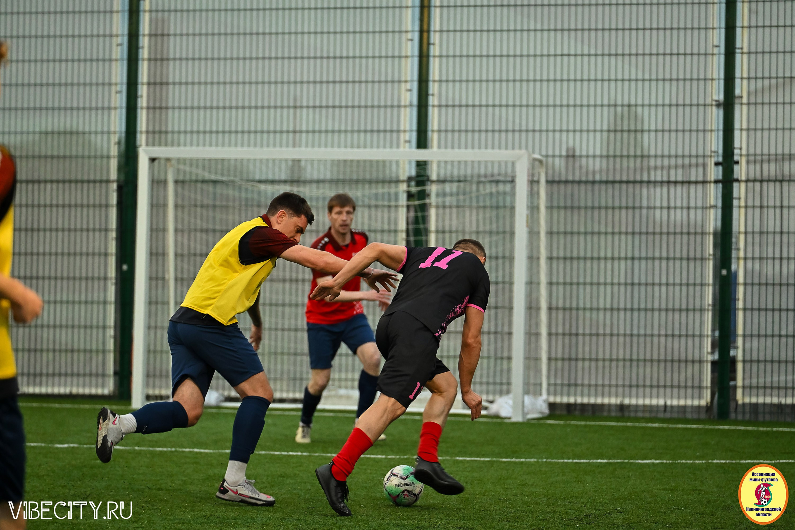 ИГРЫ МИНИ-ФУТБОЛЬНОЙ ЛИГИ. VIBECITY.RU Вайб Сити Ру Фоторепортажи Фотоотчеты Калининград