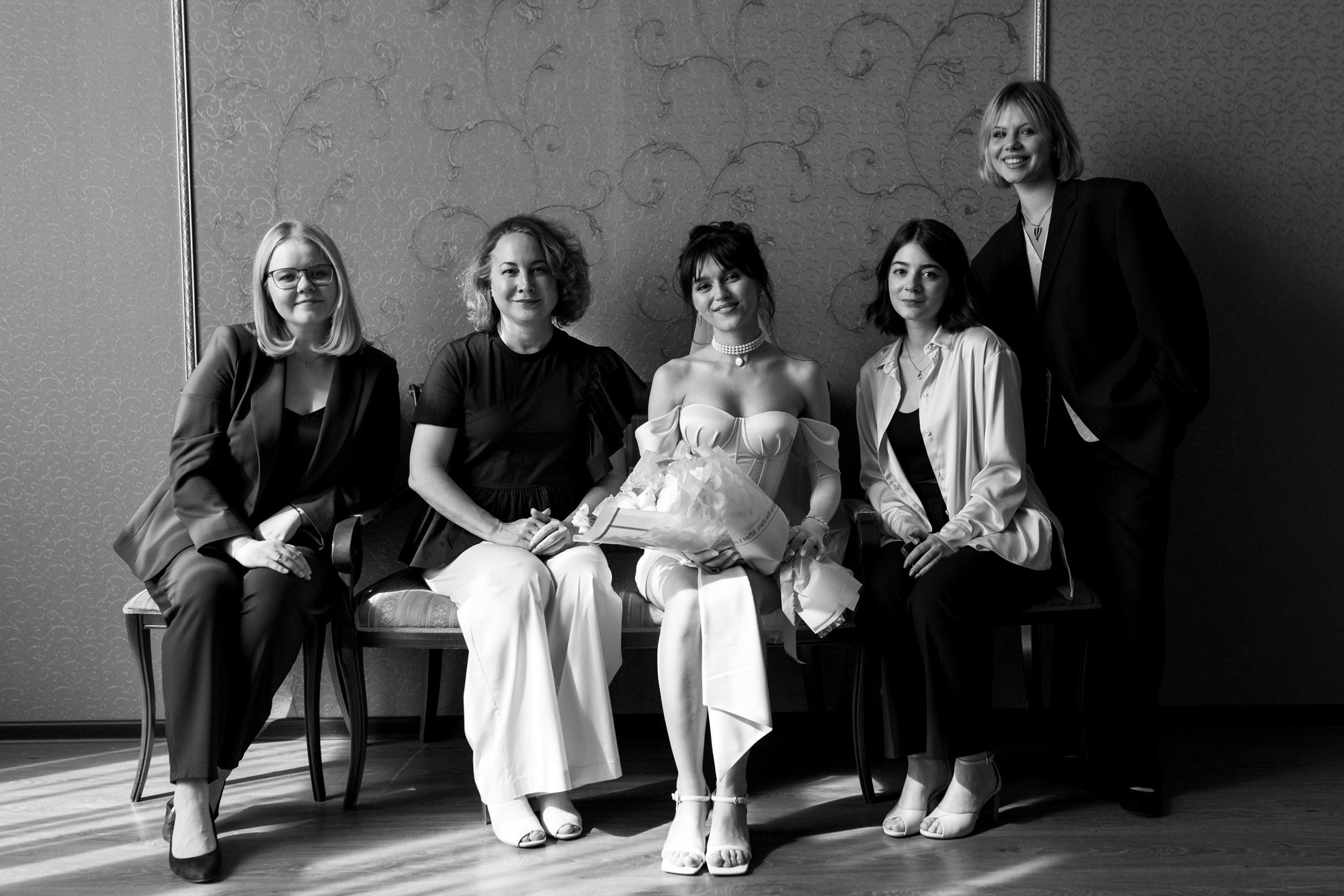 Свадебная фотосессия на Исаакиевской площади. Свадебный фотограф СПБ