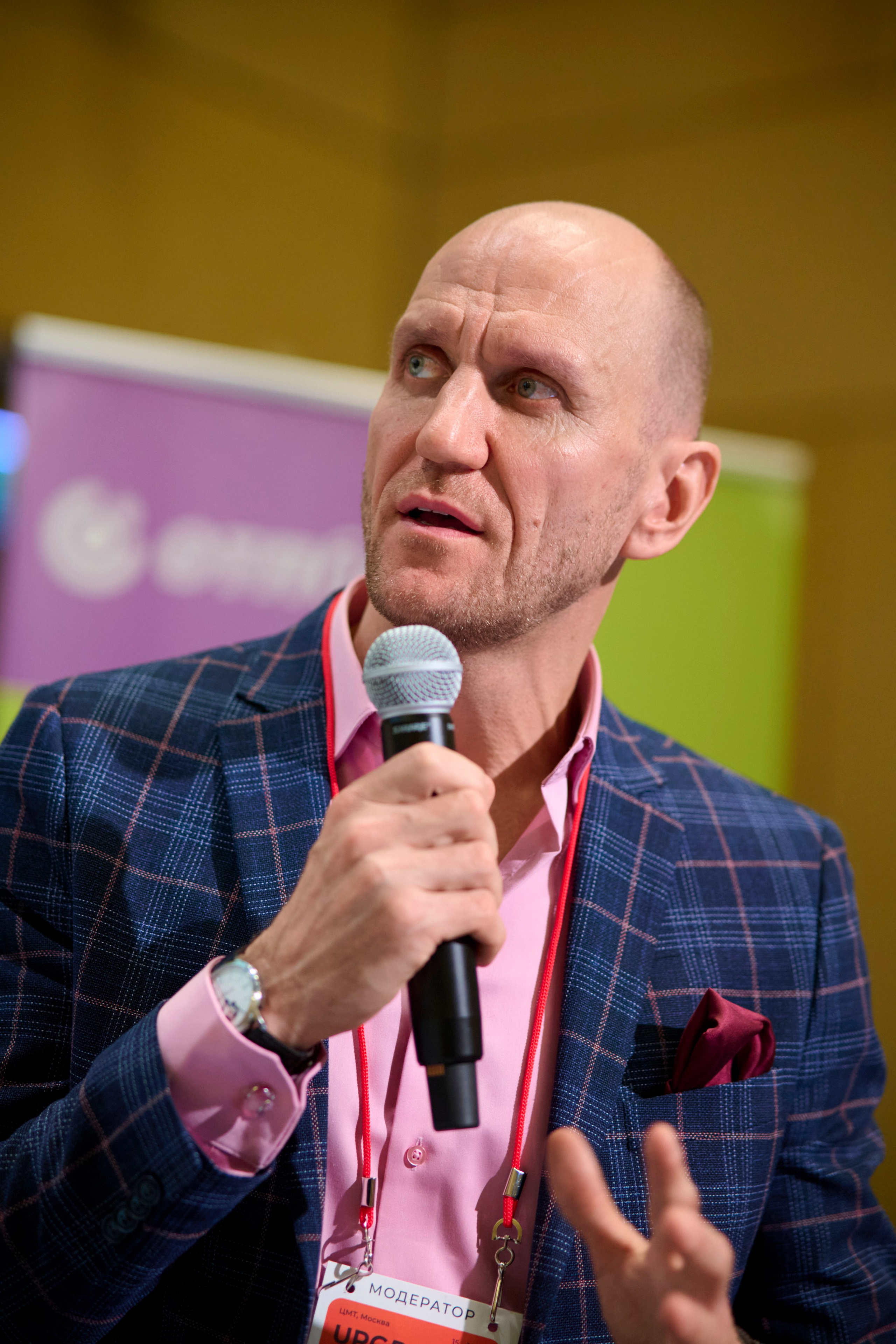 Upgrade Retail Весна 2025. Репортажный фотограф в Москве и Санкт-Петербурге — Профессиональная съёмка мероприятий | Данила Золкин