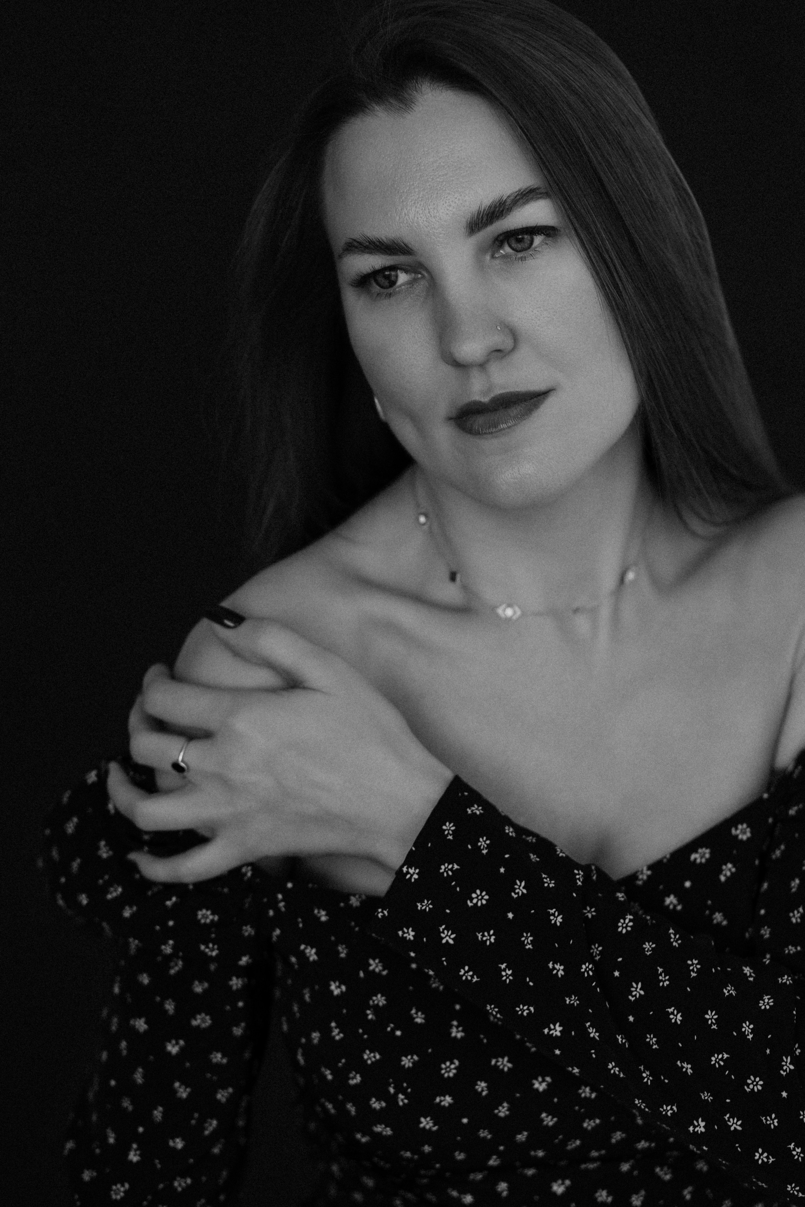 Студийные съемки в ч/б. Женский фотограф в Москве Рина Леонтьева